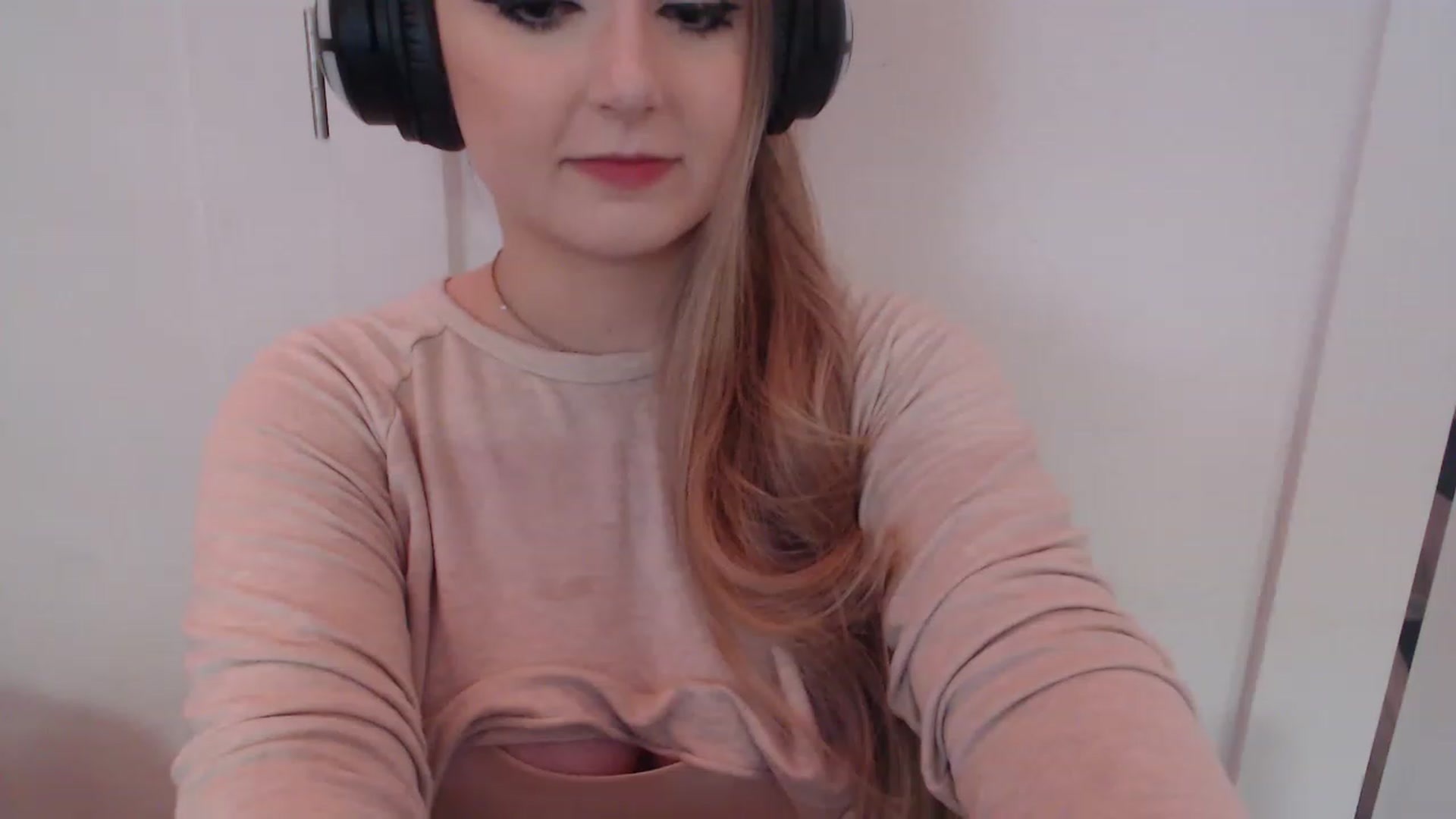 Gallery image thumbnail from LibbyxDoe's myfreecams stream on, 01/26/2023, 09:04 image 4 of 20