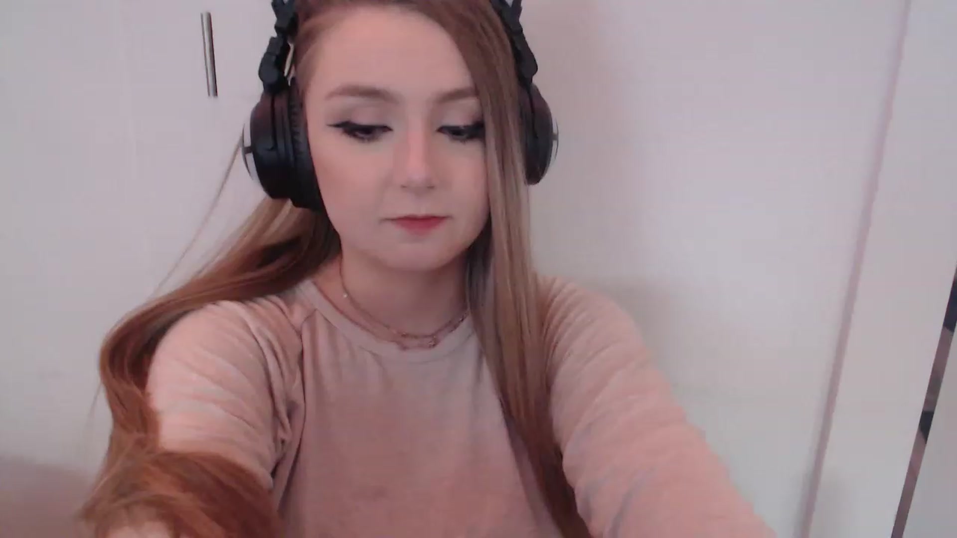 Gallery image thumbnail from LibbyxDoe's myfreecams stream on, 01/26/2023, 09:04 image 2 of 20