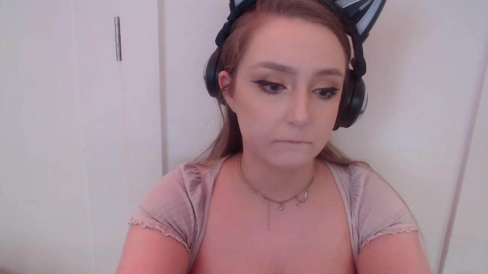 Gallery image thumbnail from LibbyxDoe's myfreecams stream on, 01/27/2023, 11:00 image 16 of 20