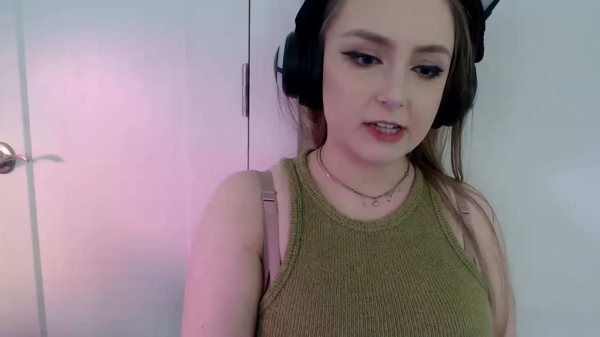 Gallery image thumbnail from LibbyxDoe's myfreecams stream on, 01/28/2023, 15:46 image 14 of 20