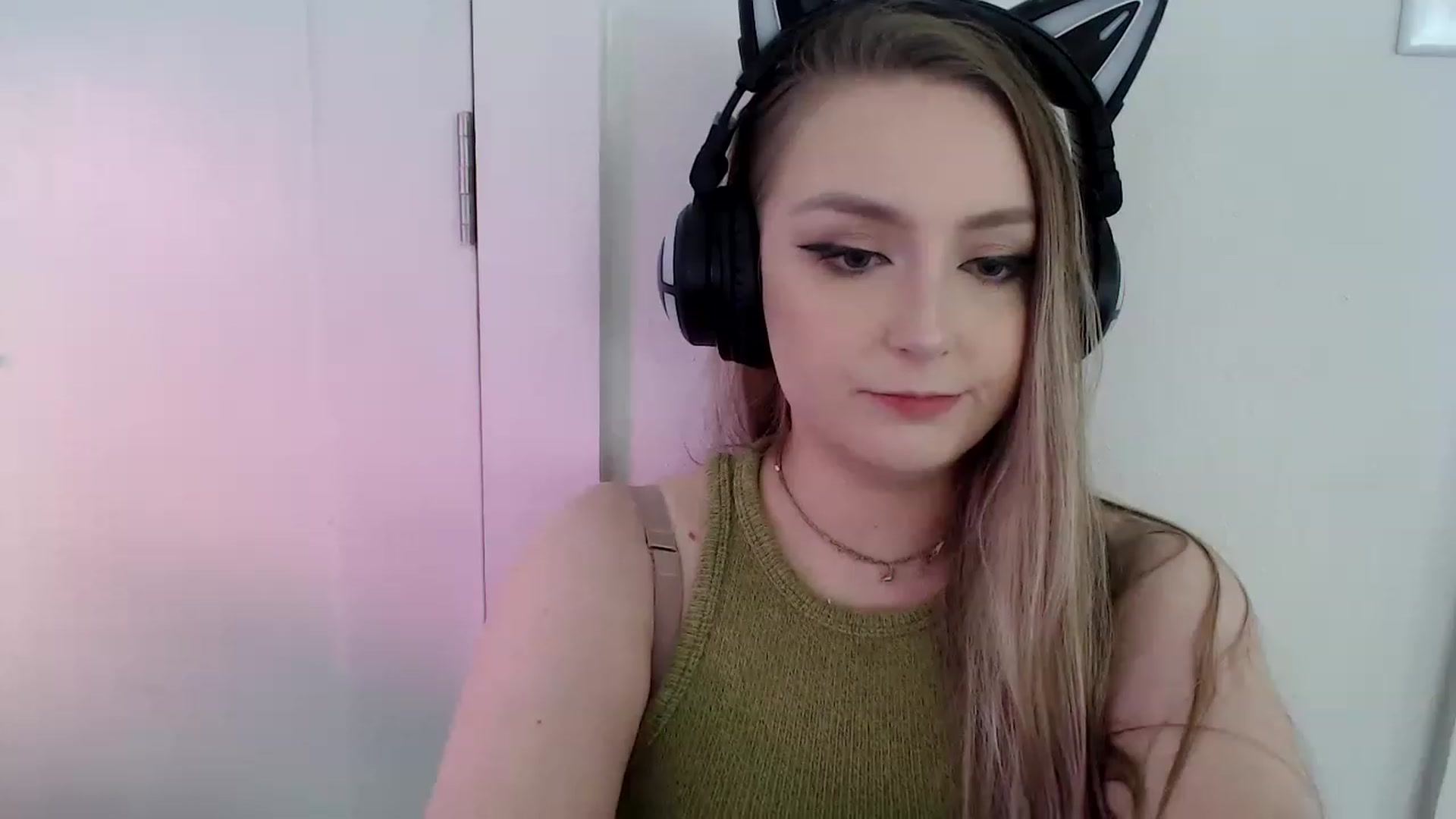 Gallery image thumbnail from LibbyxDoe's myfreecams stream on, 01/28/2023, 15:46 image 17 of 20