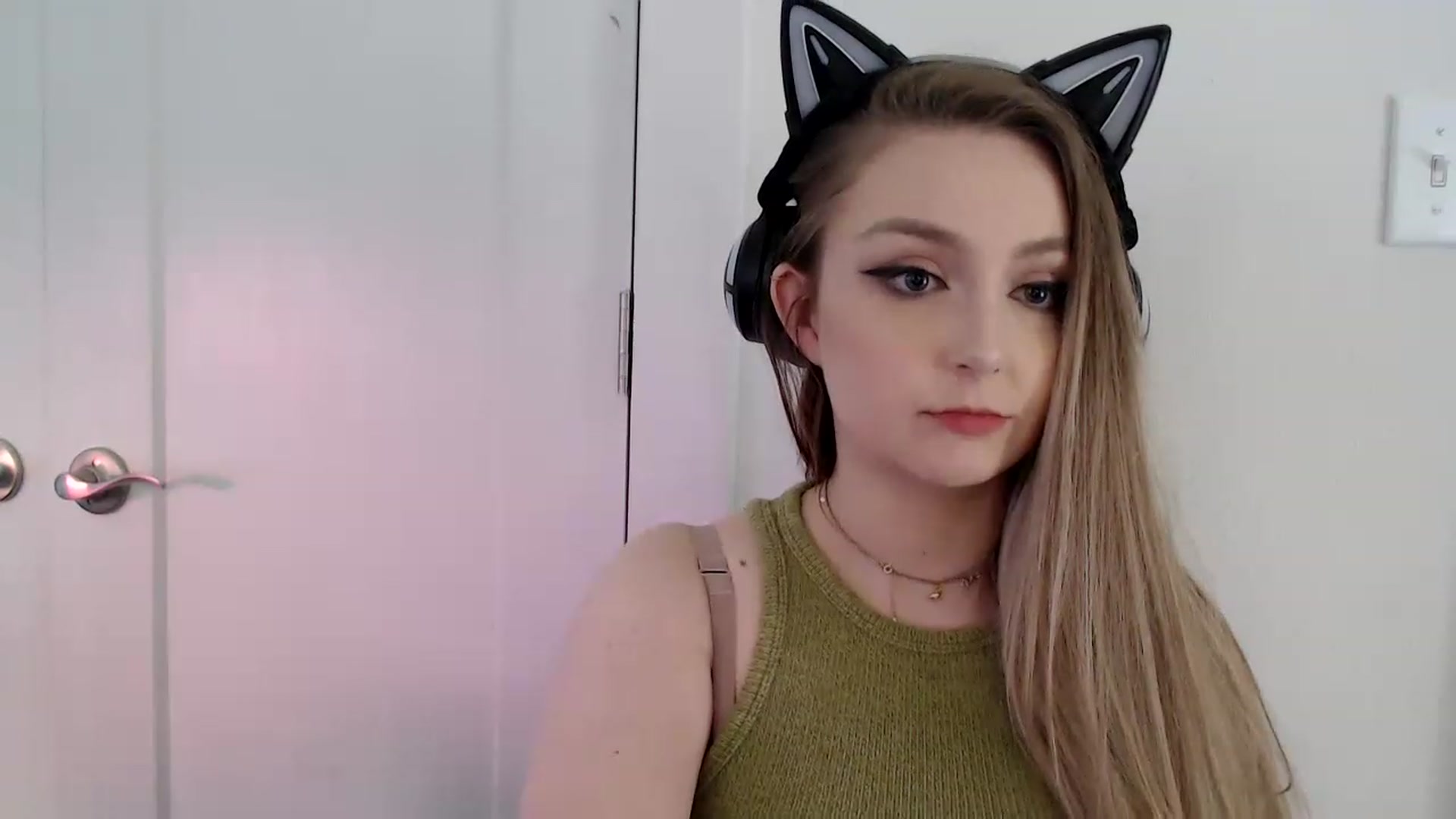 Gallery image thumbnail from LibbyxDoe's myfreecams stream on, 01/28/2023, 19:33 image 18 of 20