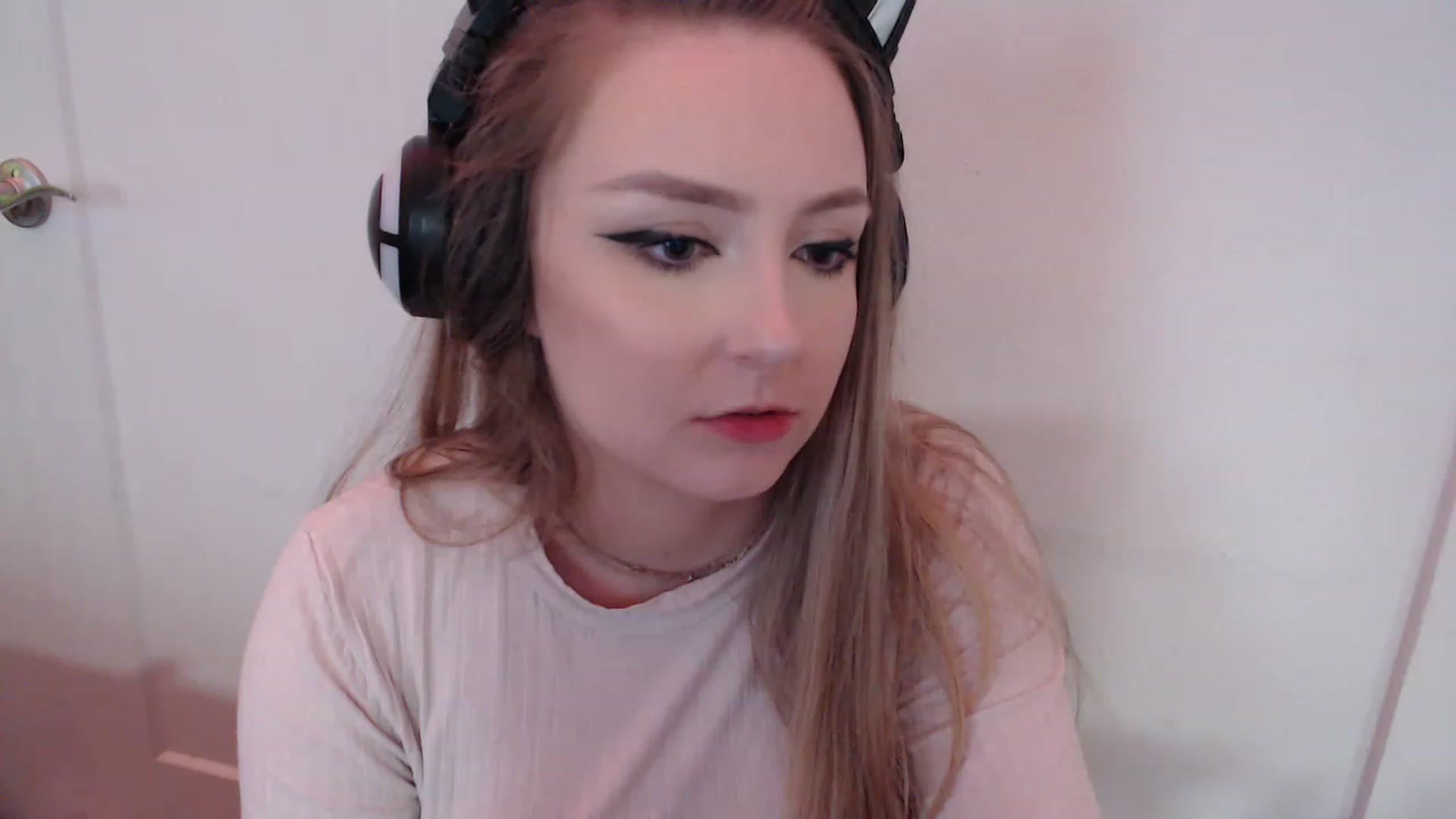 Gallery image thumbnail from LibbyxDoe's myfreecams stream on, 01/29/2023, 09:00 image 10 of 20
