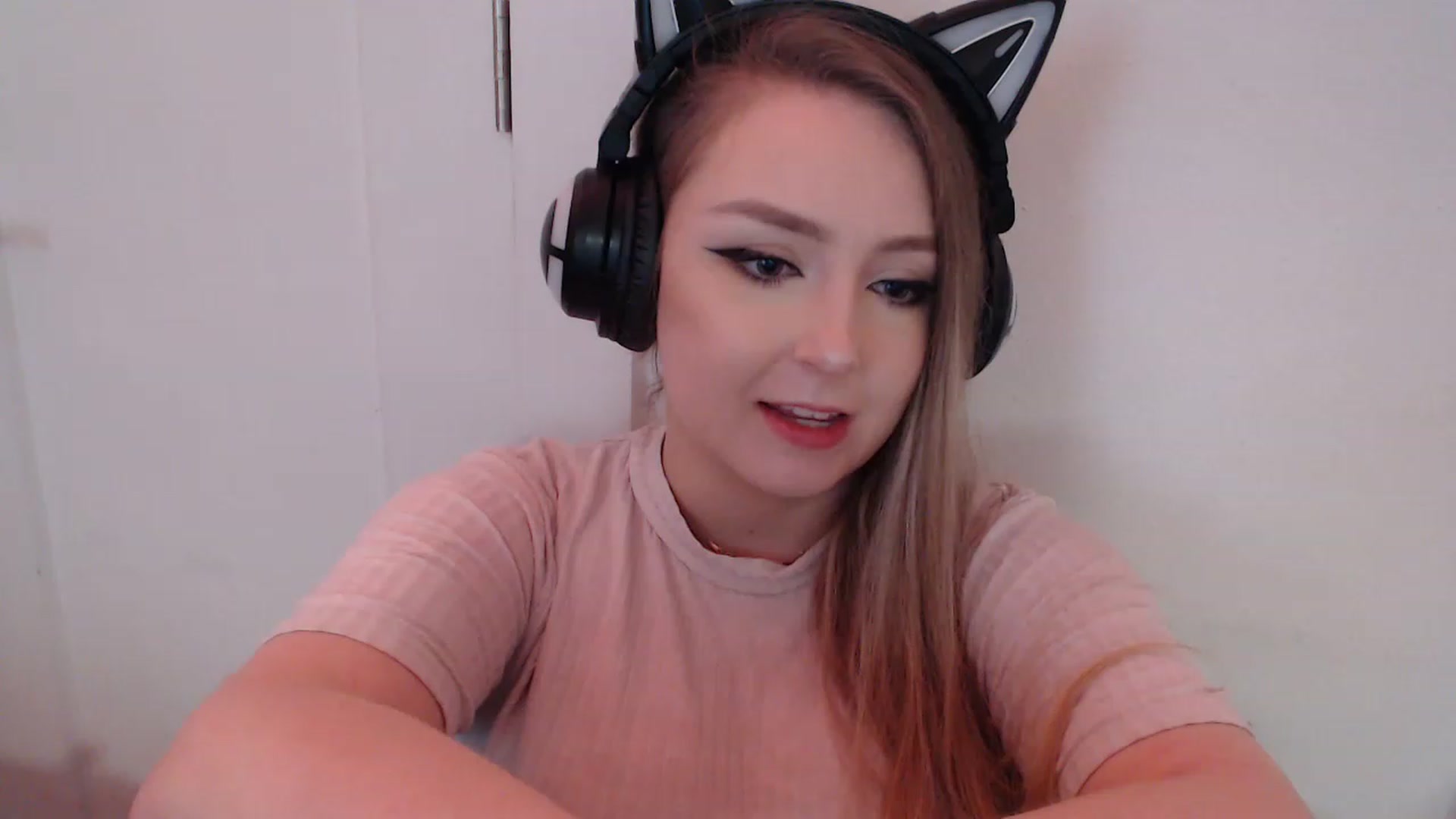 Gallery image thumbnail from LibbyxDoe's myfreecams stream on, 01/29/2023, 09:00 image 5 of 20