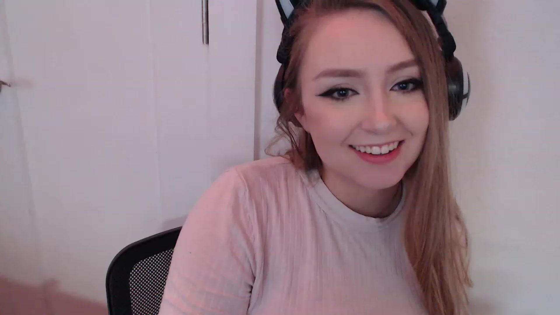 Gallery image thumbnail from LibbyxDoe's myfreecams stream on, 01/29/2023, 09:00 image 8 of 20