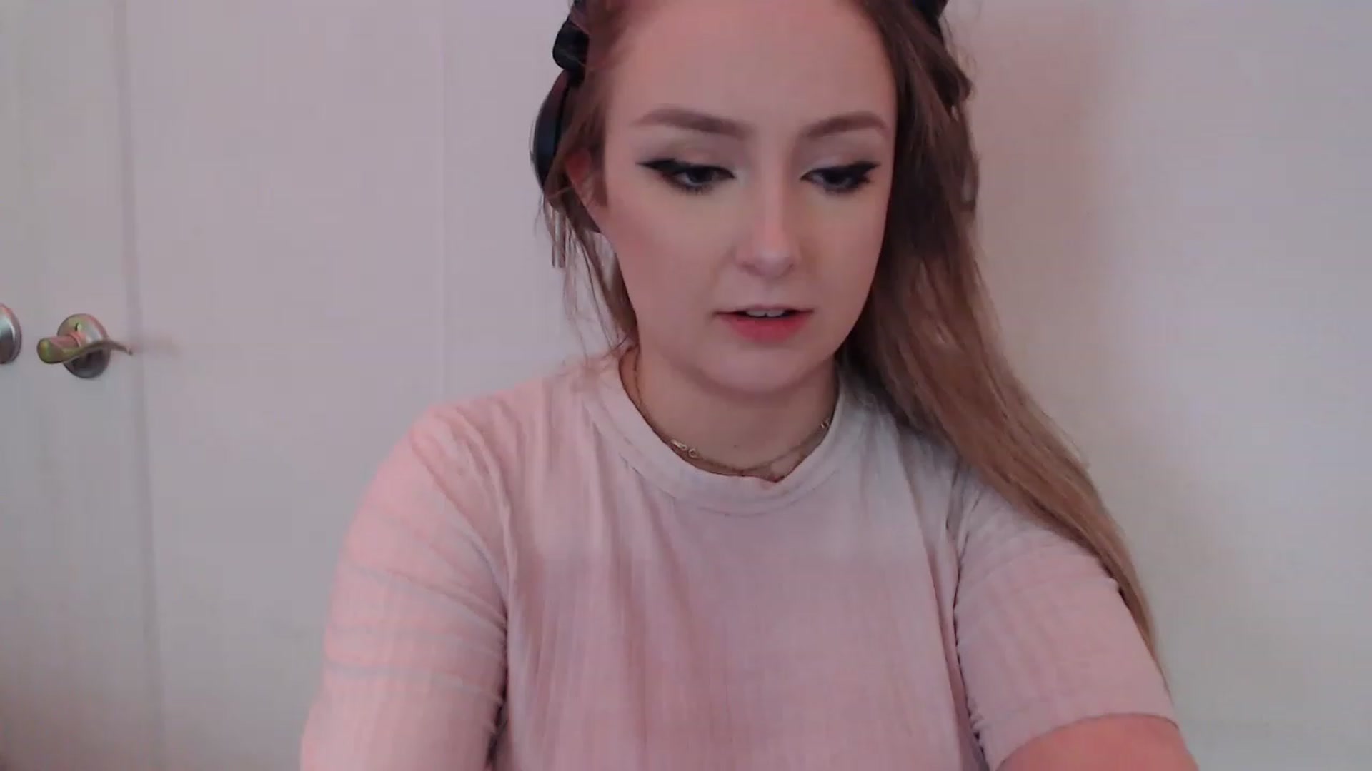Gallery image thumbnail from LibbyxDoe's myfreecams stream on, 01/29/2023, 09:00 image 20 of 20