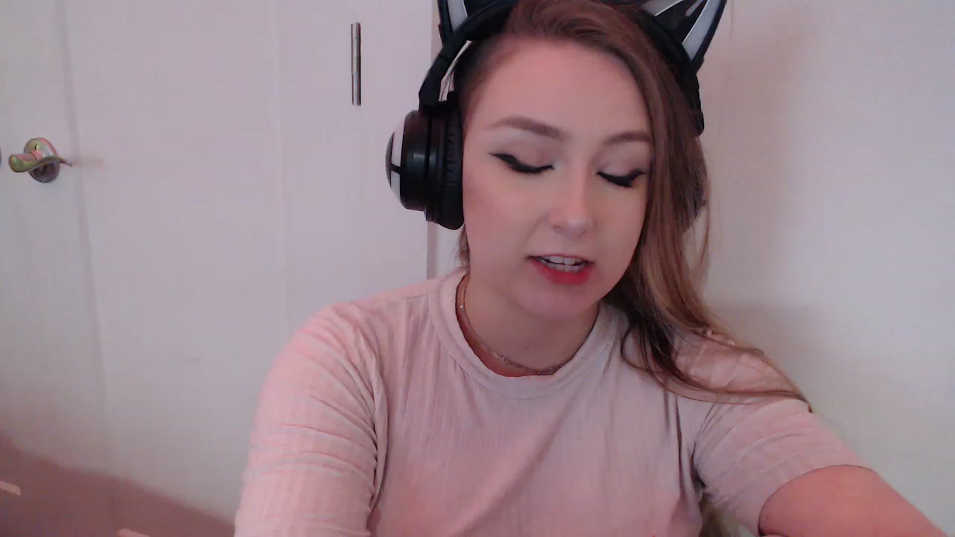 Gallery image thumbnail from LibbyxDoe's myfreecams stream on, 01/29/2023, 10:23 image 6 of 20
