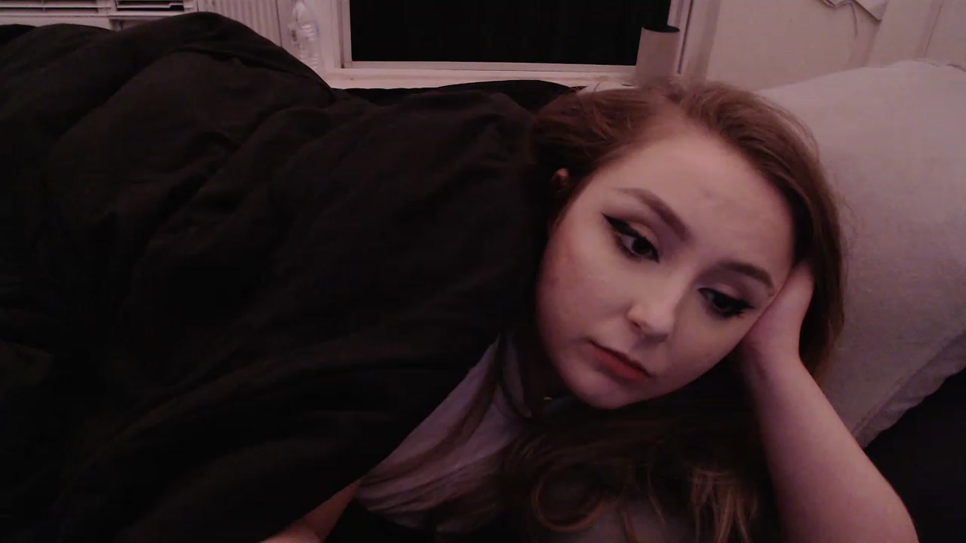 Gallery image thumbnail from LibbyxDoe's myfreecams stream on, 01/29/2023, 10:23 image 17 of 20