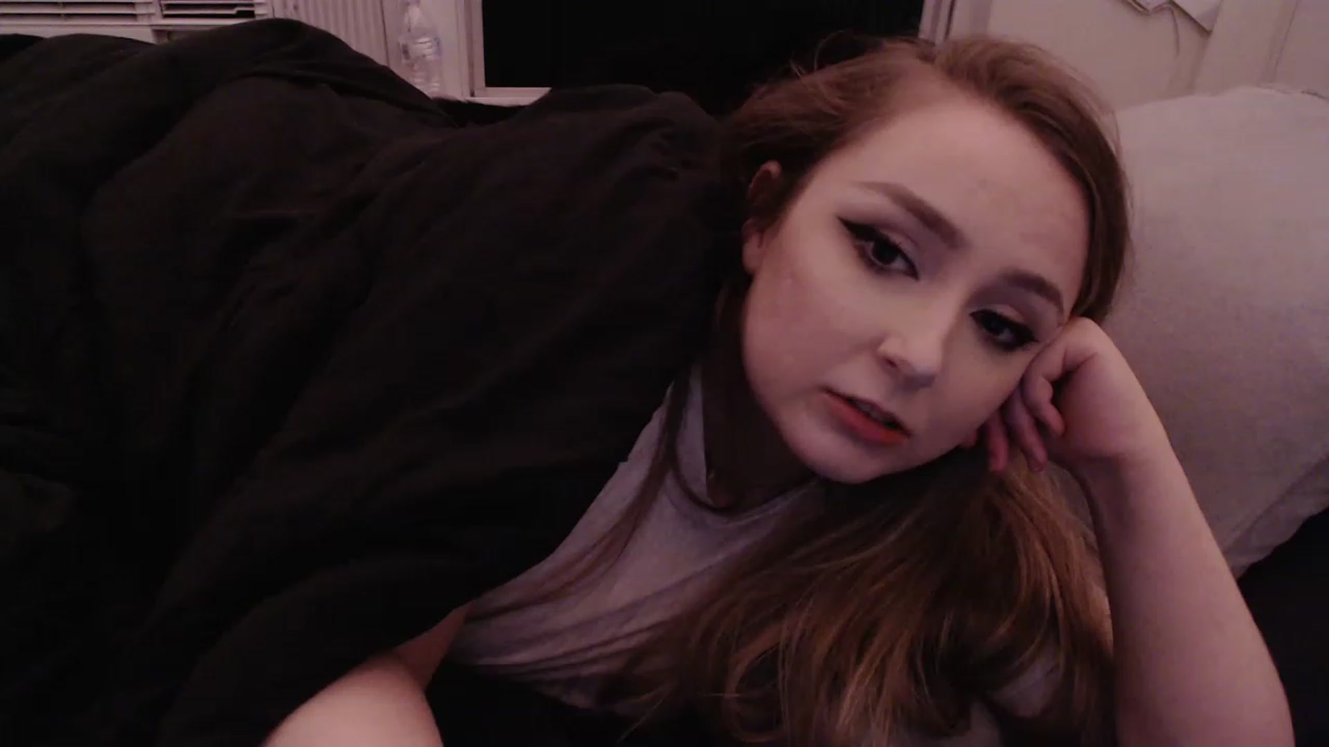 Gallery image thumbnail from LibbyxDoe's myfreecams stream on, 01/29/2023, 10:23 image 16 of 20