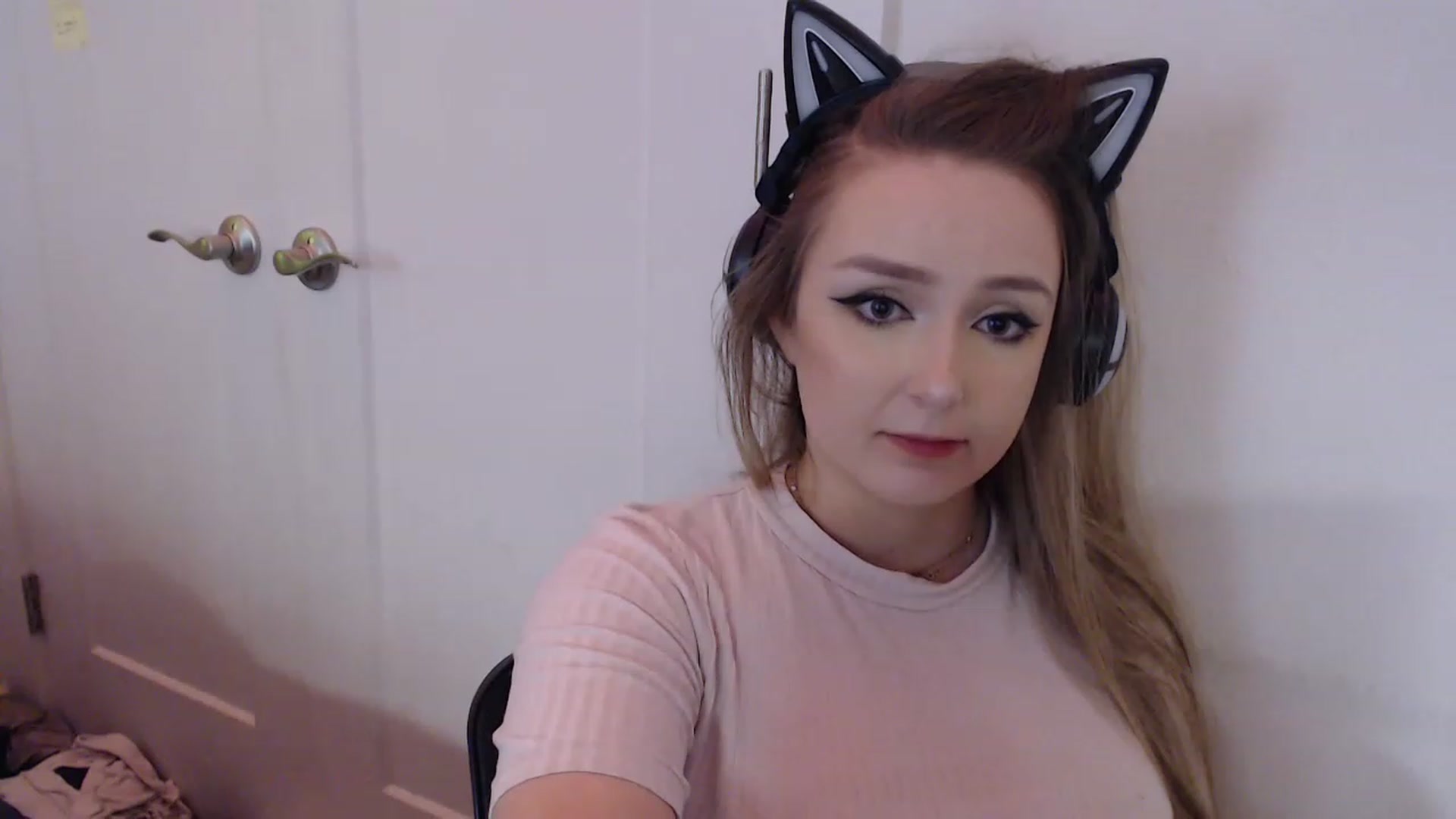 Gallery image thumbnail from LibbyxDoe's myfreecams stream on, 01/29/2023, 10:23 image 11 of 20