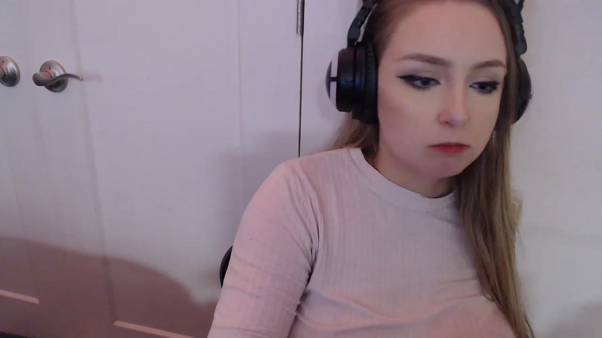 Gallery image thumbnail from LibbyxDoe's myfreecams stream on, 01/29/2023, 15:44 image 6 of 20