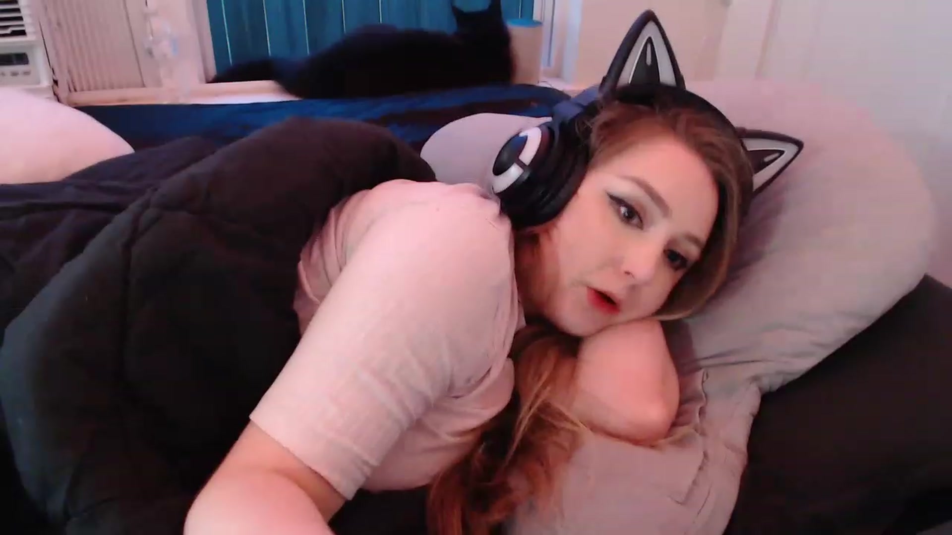 Gallery image thumbnail from LibbyxDoe's myfreecams stream on, 01/29/2023, 15:44 image 8 of 20