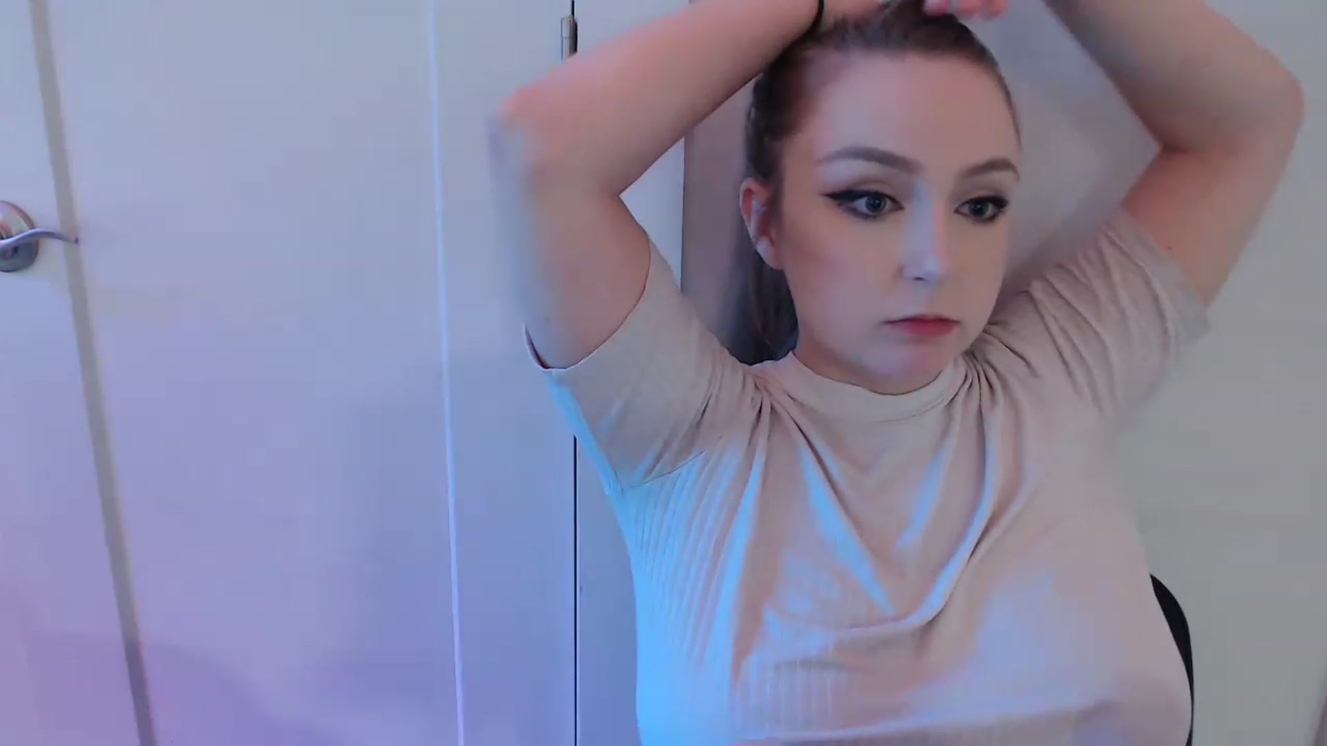 Gallery image thumbnail from LibbyxDoe's myfreecams stream on, 01/29/2023, 15:44 image 18 of 20
