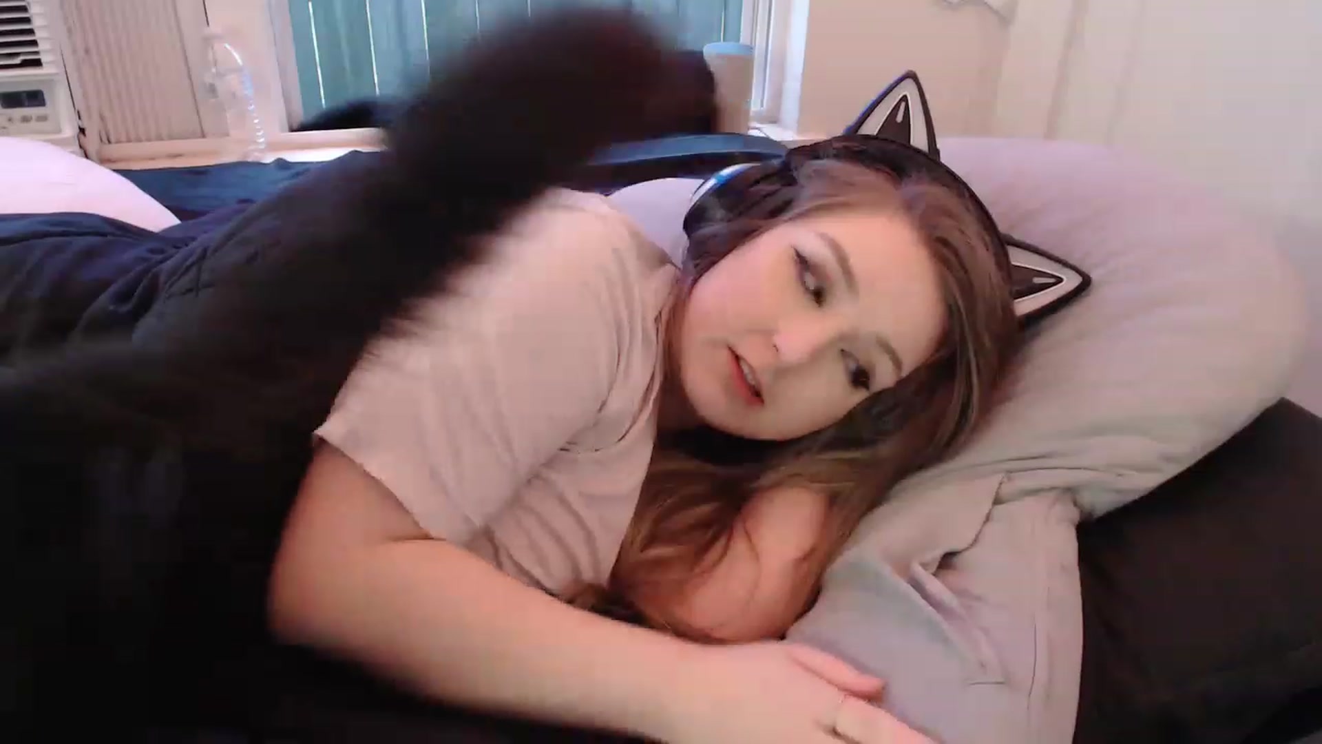 Gallery image thumbnail from LibbyxDoe's myfreecams stream on, 01/29/2023, 15:44 image 9 of 20