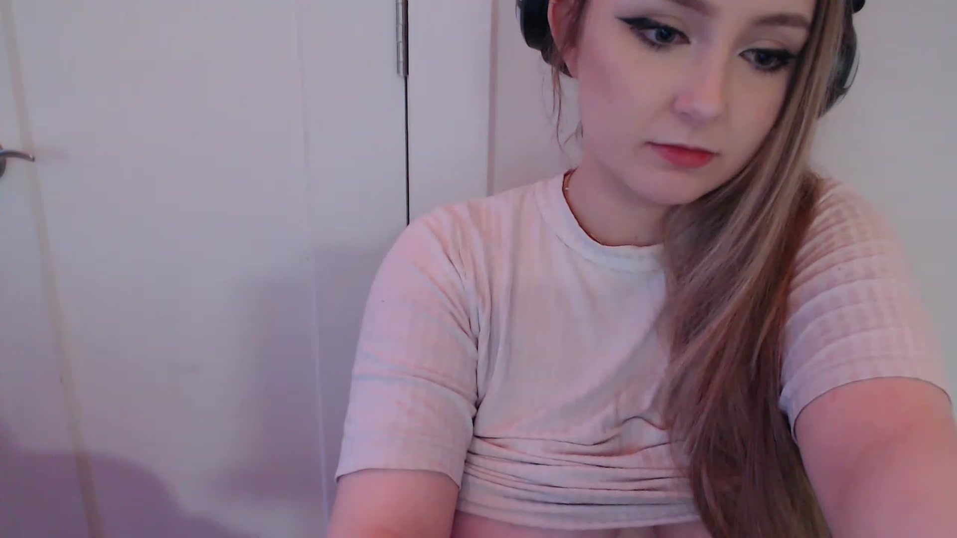 Gallery image thumbnail from LibbyxDoe's myfreecams stream on, 01/29/2023, 15:44 image 16 of 20