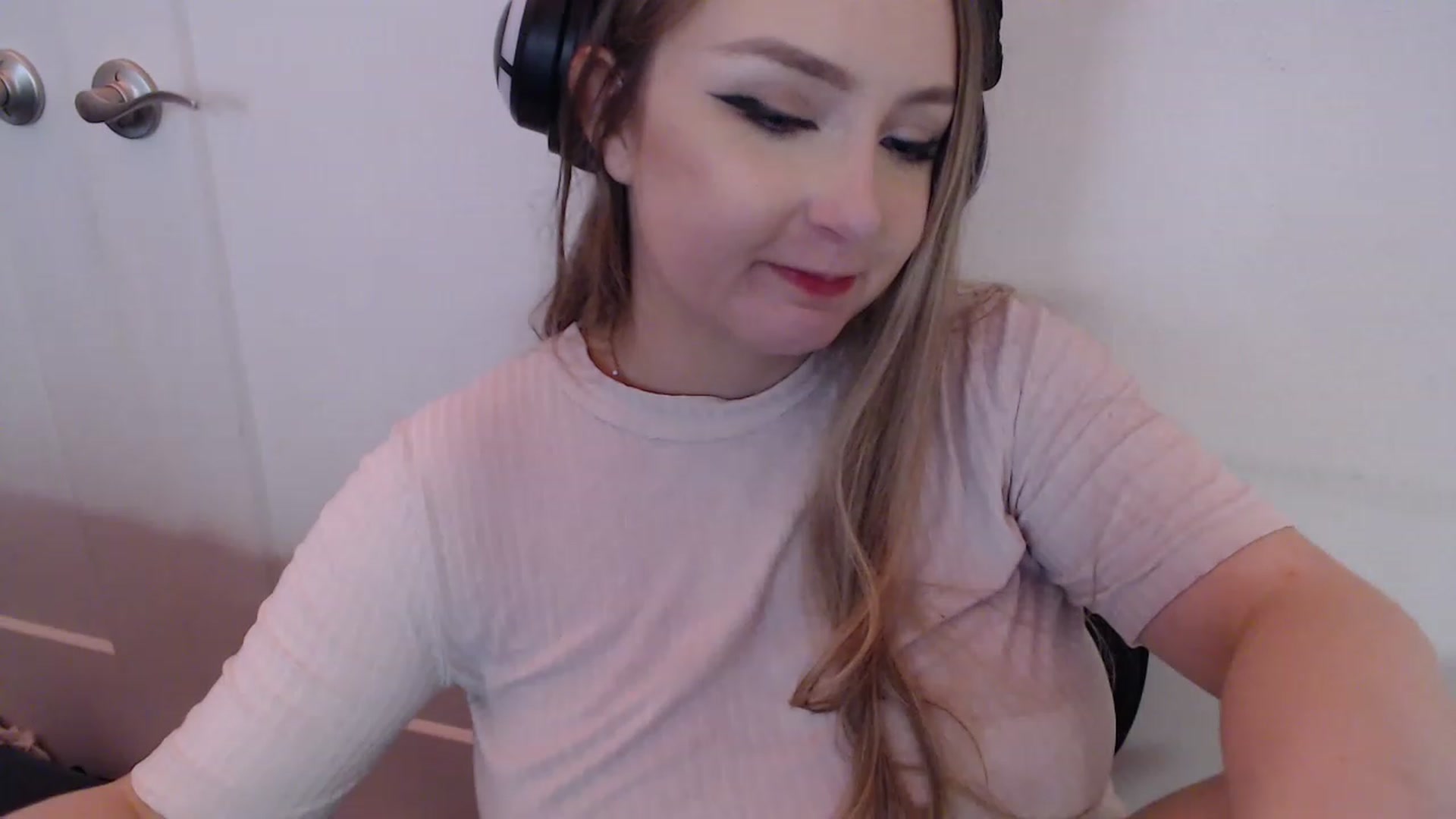 Gallery image thumbnail from LibbyxDoe's myfreecams stream on, 01/29/2023, 15:44 image 3 of 20
