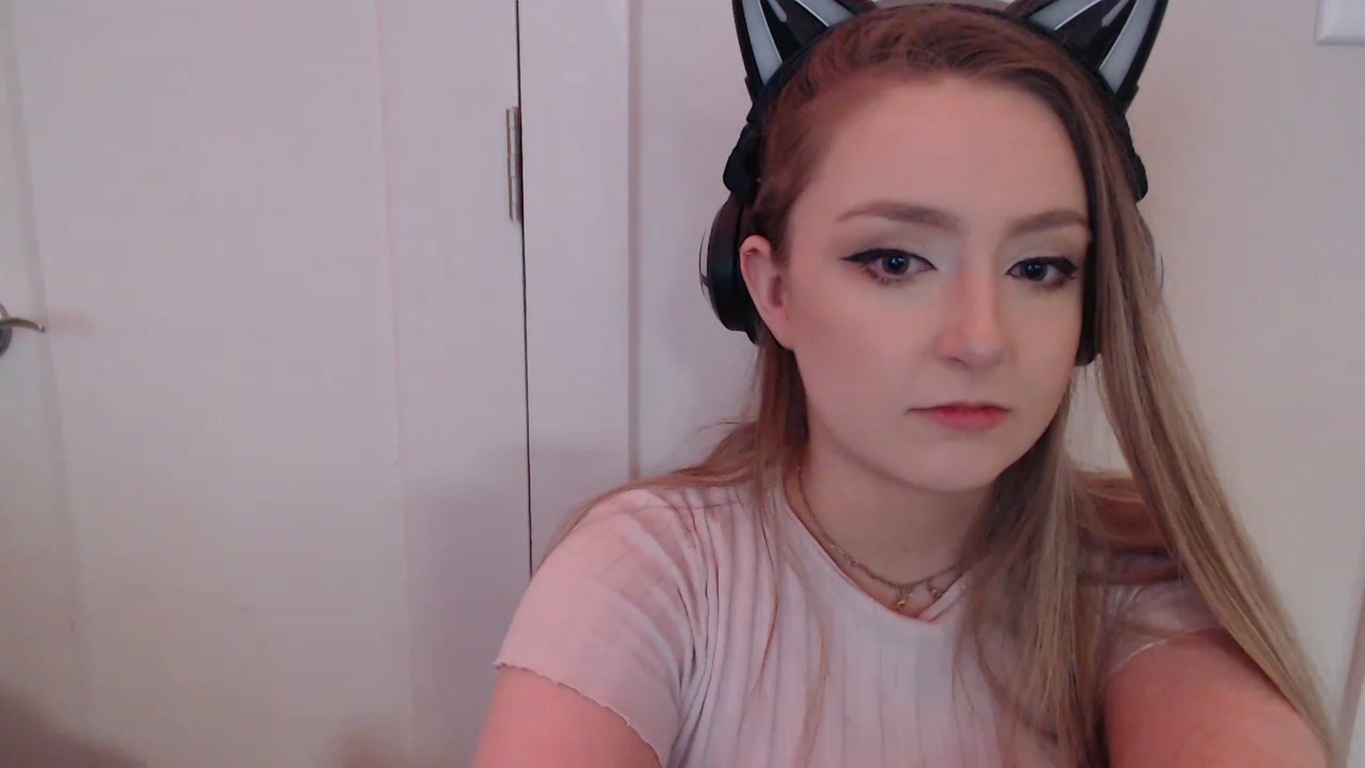 Gallery image thumbnail from LibbyxDoe's myfreecams stream on, 01/31/2023, 09:07 image 12 of 20