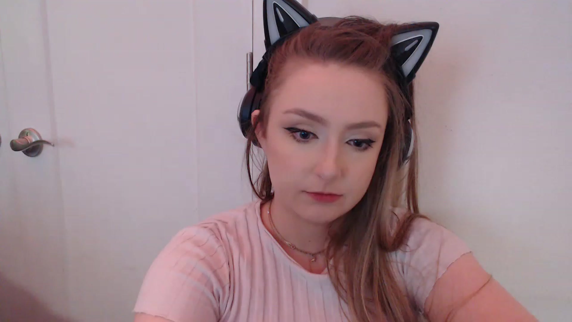 Gallery image thumbnail from LibbyxDoe's myfreecams stream on, 01/31/2023, 11:09 image 12 of 20