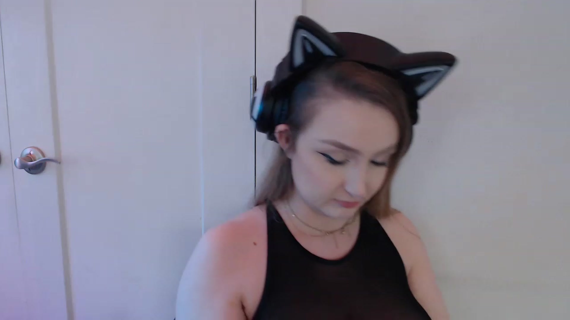 Gallery image thumbnail from LibbyxDoe's myfreecams stream on, 02/01/2023, 15:41 image 16 of 20