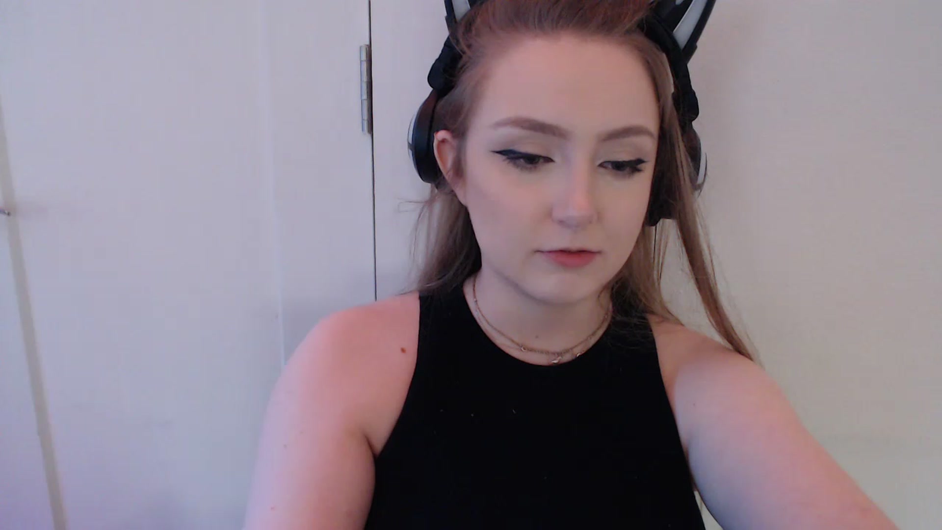 Gallery image thumbnail from LibbyxDoe's myfreecams stream on, 02/01/2023, 15:41 image 10 of 20