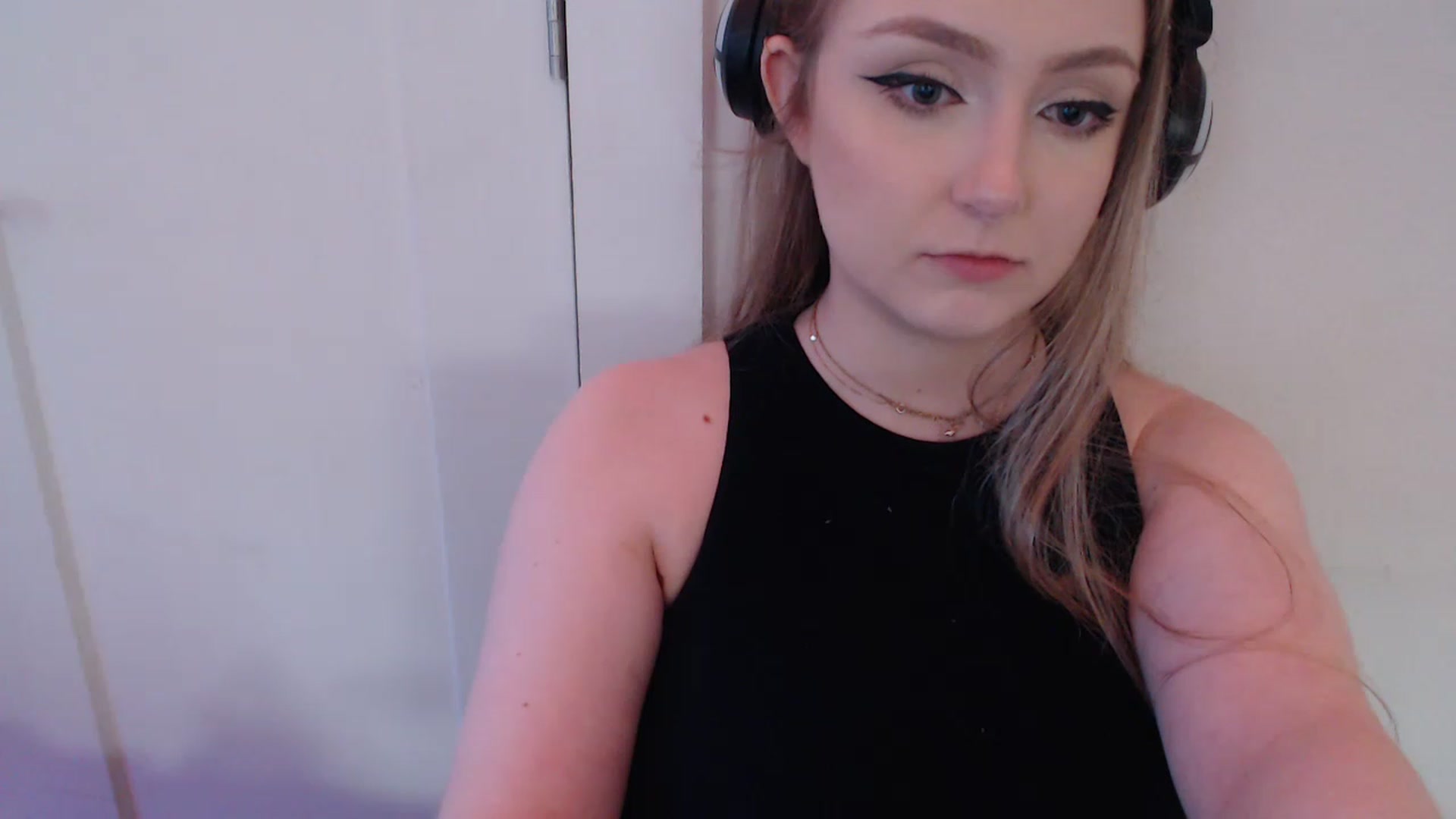 Gallery image thumbnail from LibbyxDoe's myfreecams stream on, 02/01/2023, 15:41 image 8 of 20