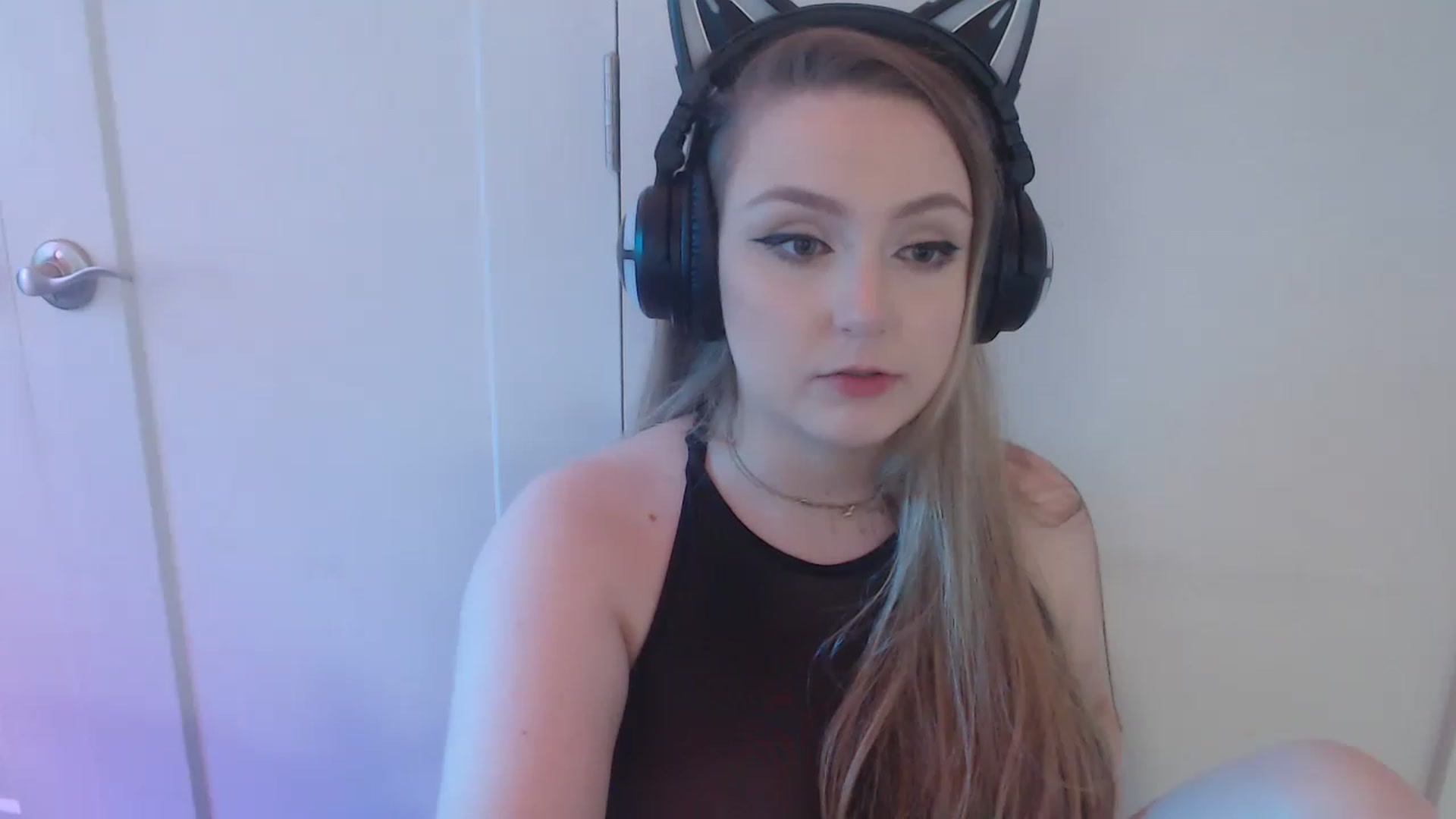 Gallery image thumbnail from LibbyxDoe's myfreecams stream on, 02/01/2023, 16:05 image 19 of 20