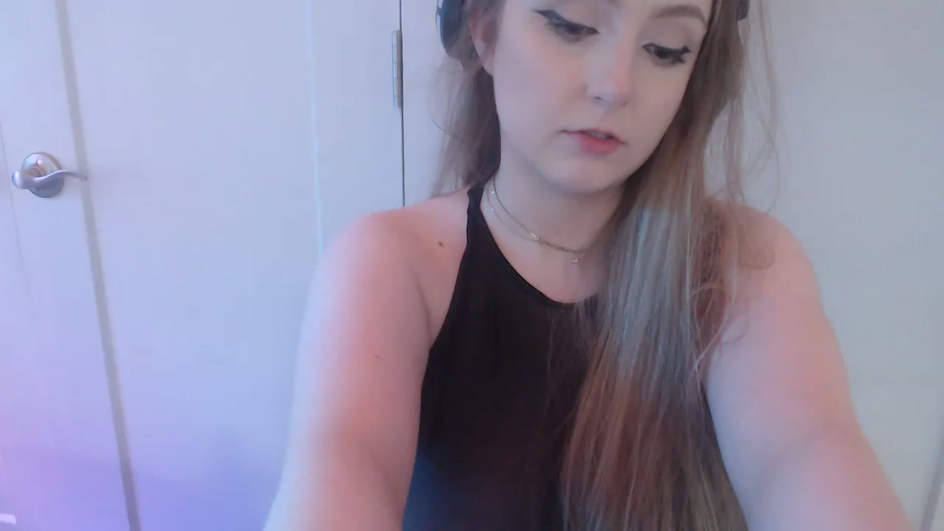 Gallery image thumbnail from LibbyxDoe's myfreecams stream on, 02/01/2023, 16:05 image 8 of 20