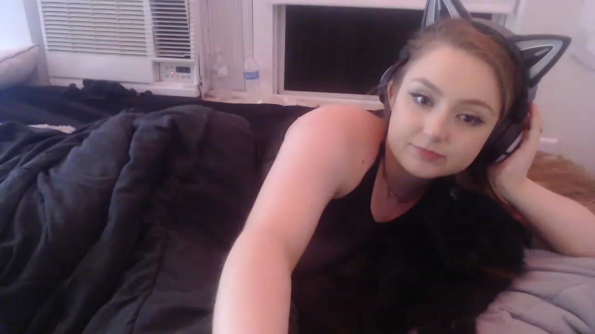 Gallery image thumbnail from LibbyxDoe's myfreecams stream on, 02/02/2023, 06:32 image 2 of 20