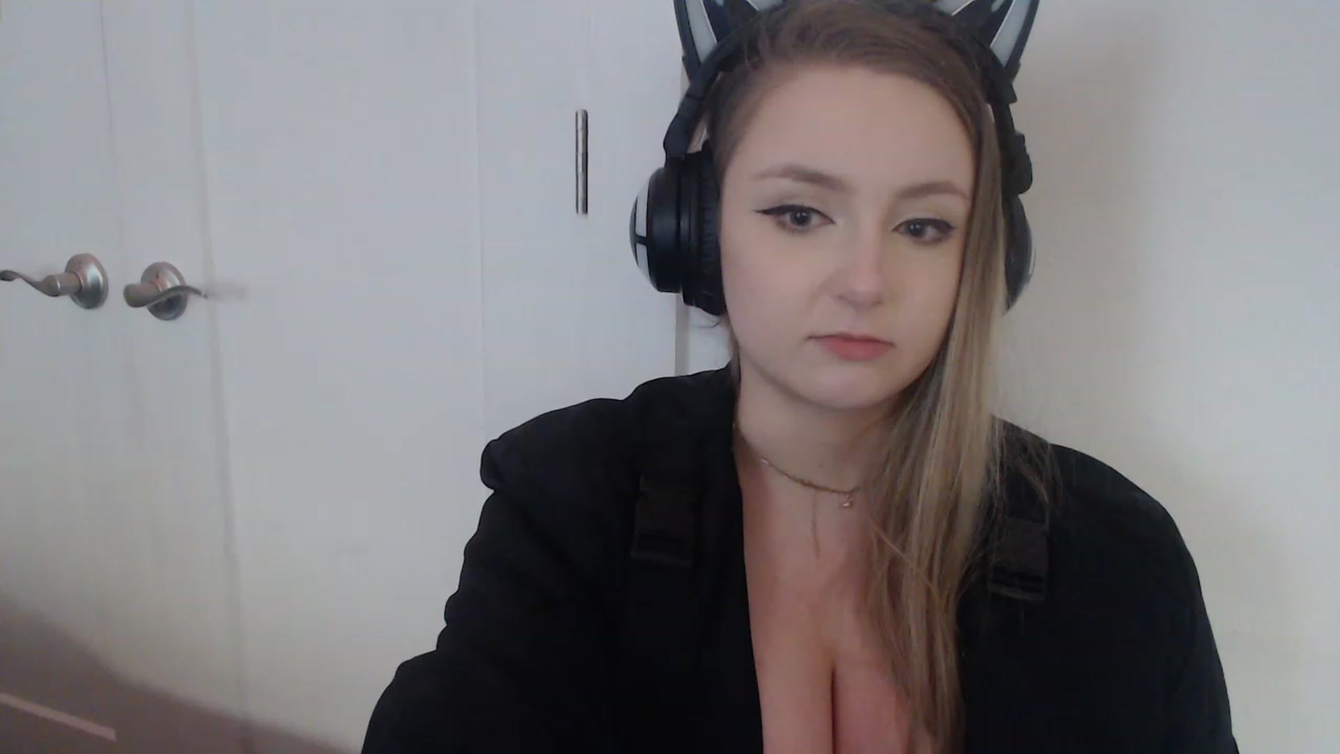 Gallery image thumbnail from LibbyxDoe's myfreecams stream on, 02/03/2023, 11:30 image 1 of 20