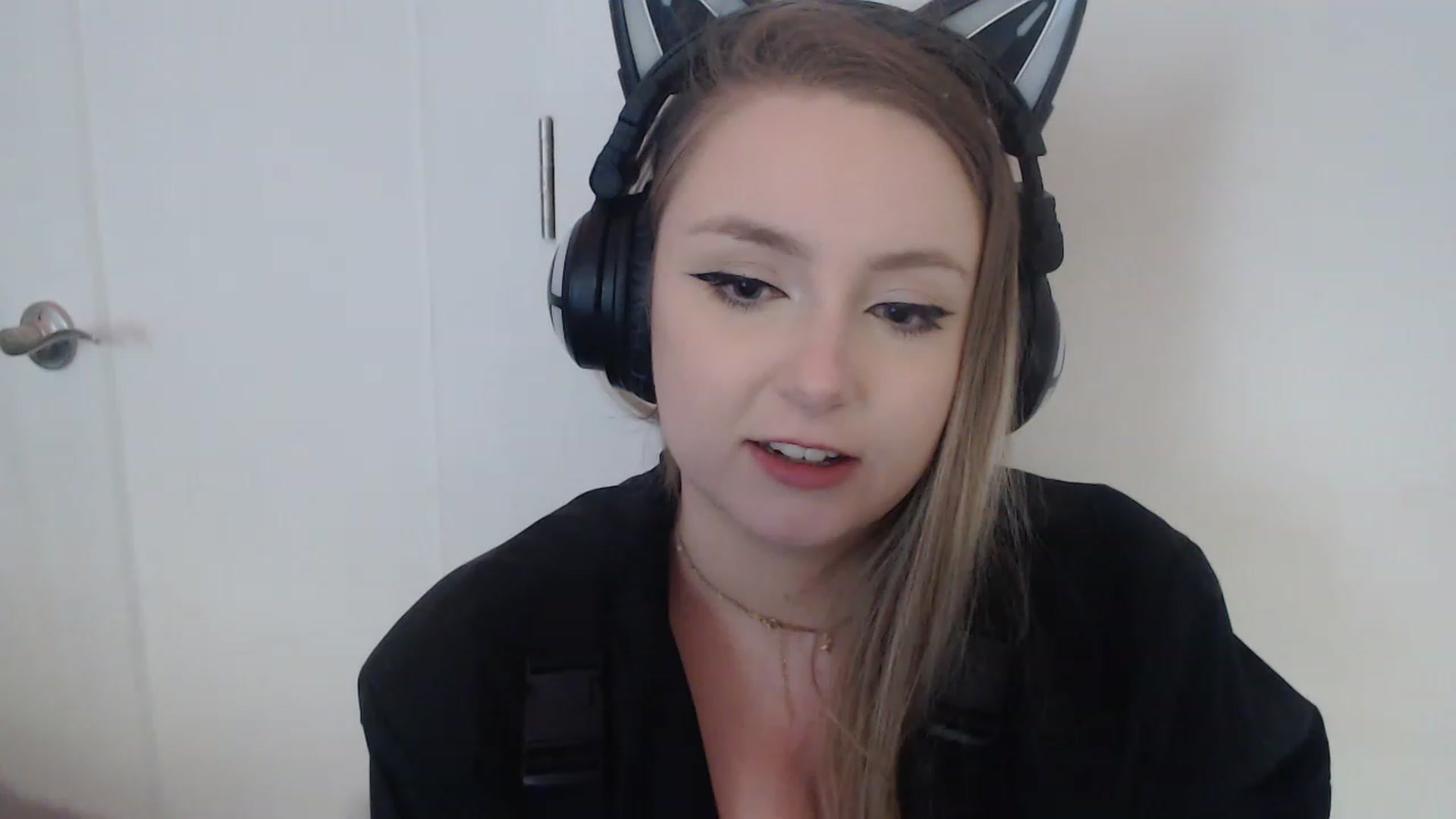 Gallery image thumbnail from LibbyxDoe's myfreecams stream on, 02/03/2023, 11:30 image 2 of 20