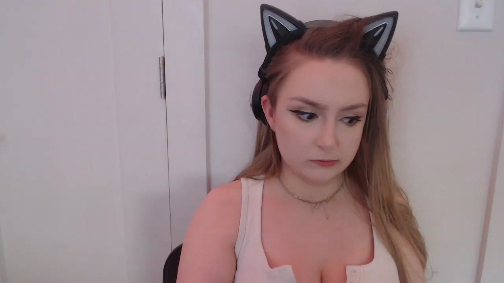 Gallery image thumbnail from LibbyxDoe's myfreecams stream on, 02/04/2023, 08:36 image 20 of 20
