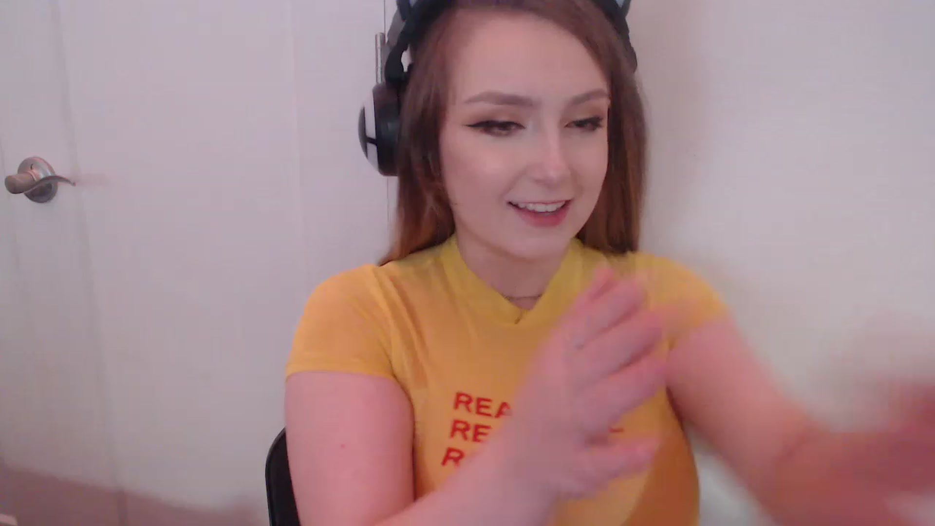 Gallery image thumbnail from LibbyxDoe's myfreecams stream on, 02/08/2023, 08:10 image 3 of 20