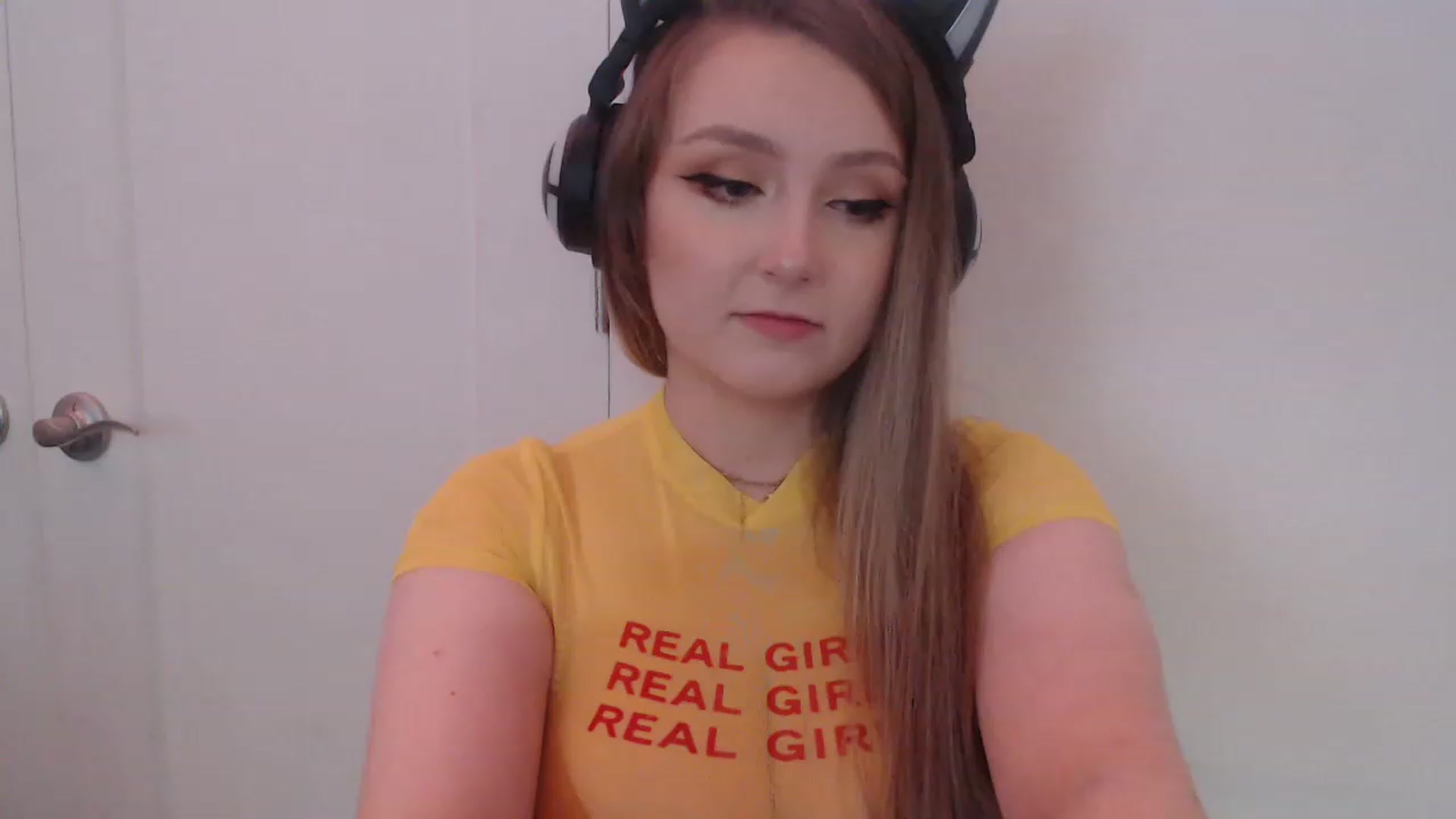 Gallery image thumbnail from LibbyxDoe's myfreecams stream on, 02/08/2023, 08:10 image 1 of 20