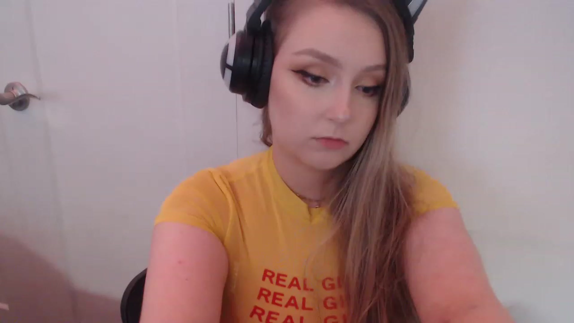 Gallery image thumbnail from LibbyxDoe's myfreecams stream on, 02/08/2023, 08:10 image 18 of 20