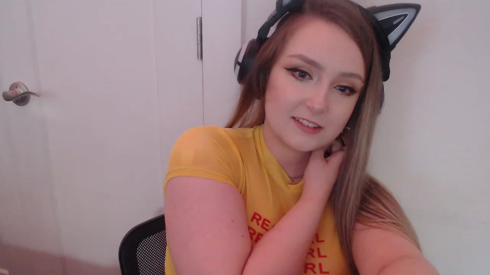 Gallery image thumbnail from LibbyxDoe's myfreecams stream on, 02/08/2023, 08:10 image 9 of 20