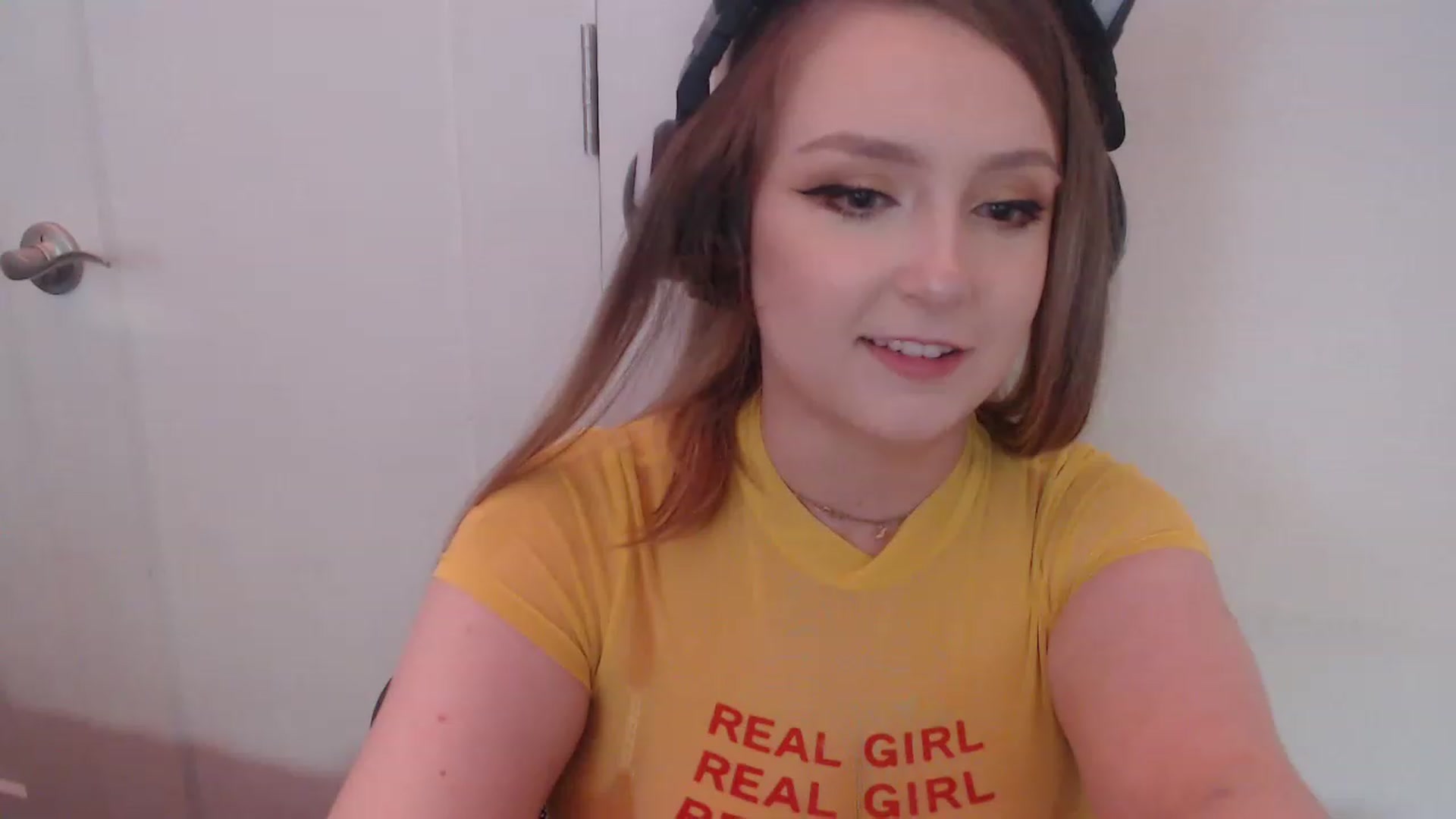 Gallery image thumbnail from LibbyxDoe's myfreecams stream on, 02/08/2023, 08:10 image 8 of 20