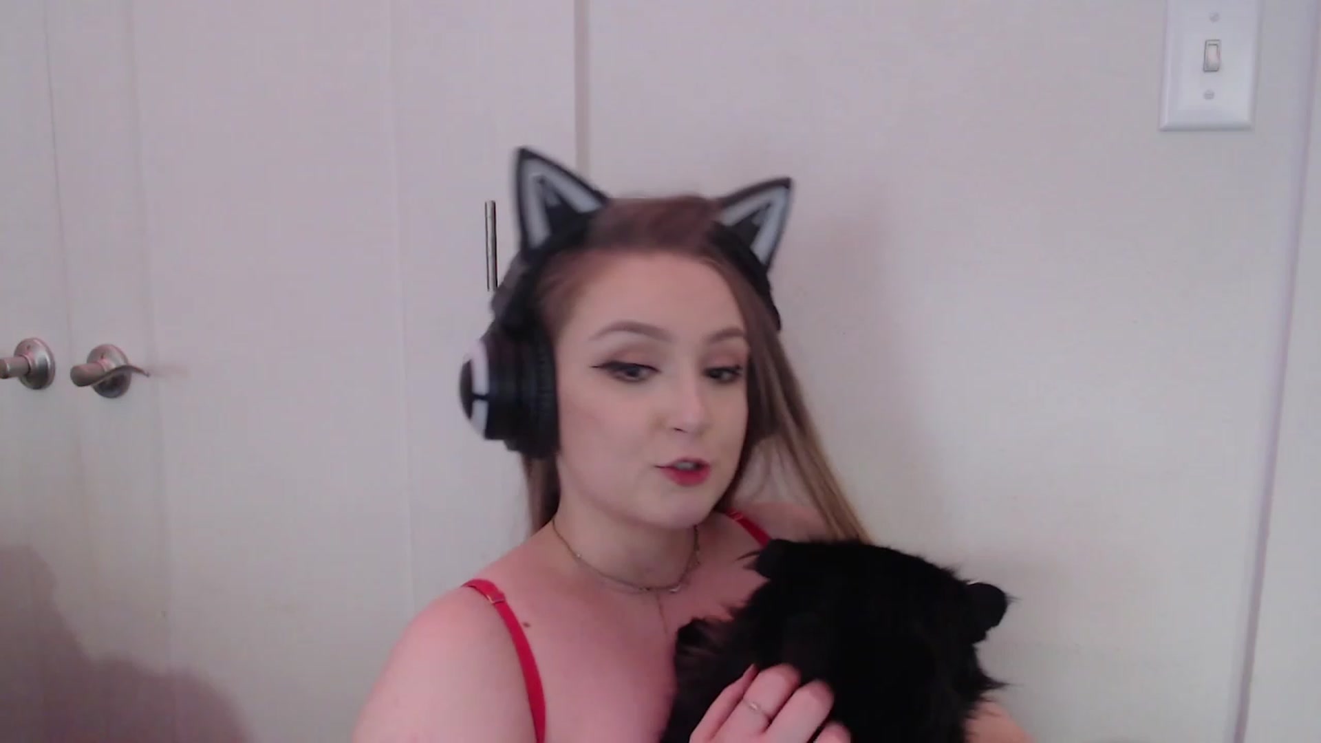 Gallery image thumbnail from LibbyxDoe's myfreecams stream on, 02/11/2023, 12:31 image 2 of 20