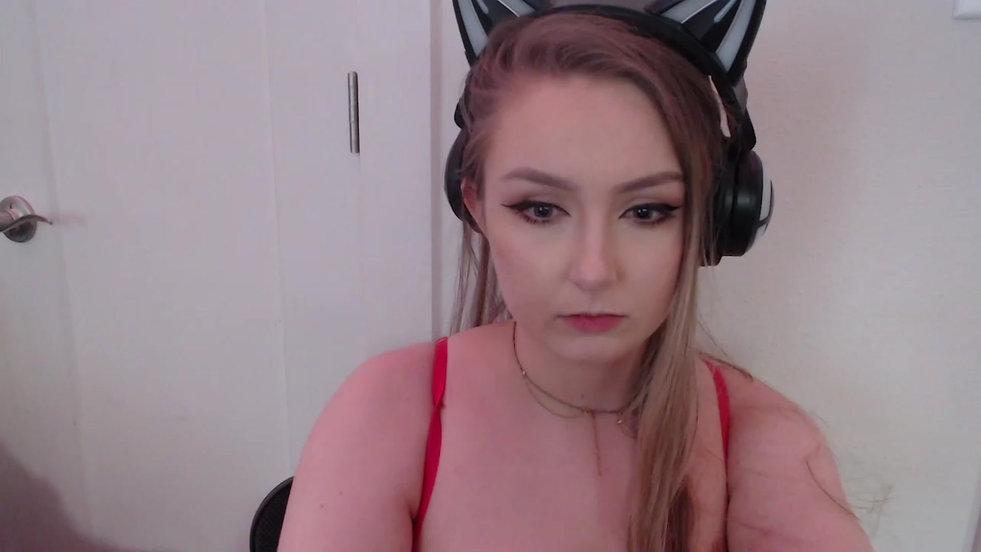 Gallery image thumbnail from LibbyxDoe's myfreecams stream on, 02/11/2023, 12:31 image 11 of 20