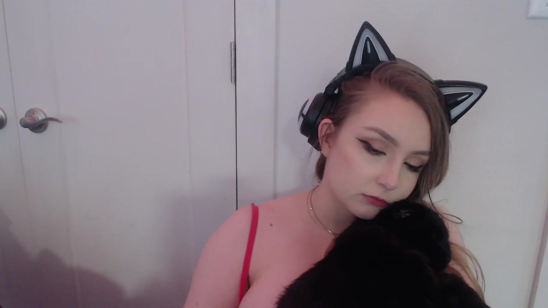 Gallery image thumbnail from LibbyxDoe's myfreecams stream on, 02/11/2023, 14:14 image 16 of 20