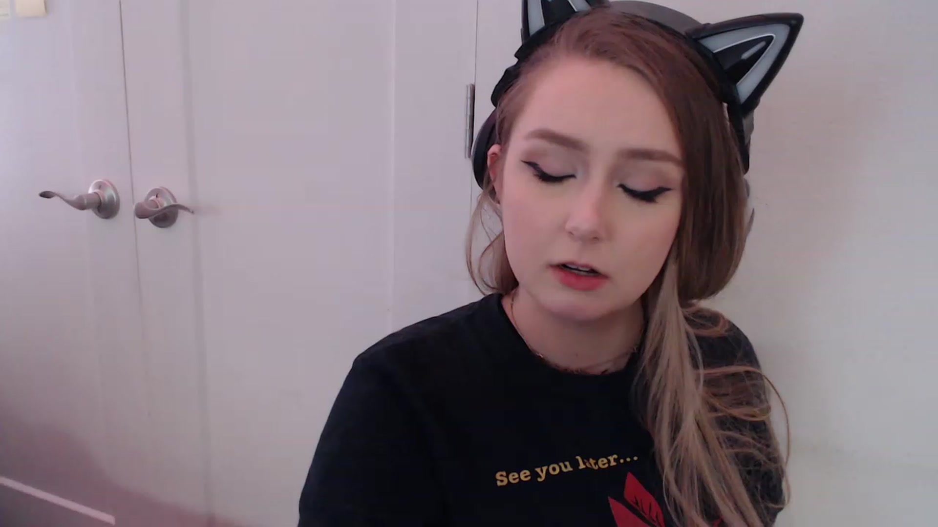 Gallery image thumbnail from LibbyxDoe's myfreecams stream on, 02/12/2023, 08:45 image 14 of 20