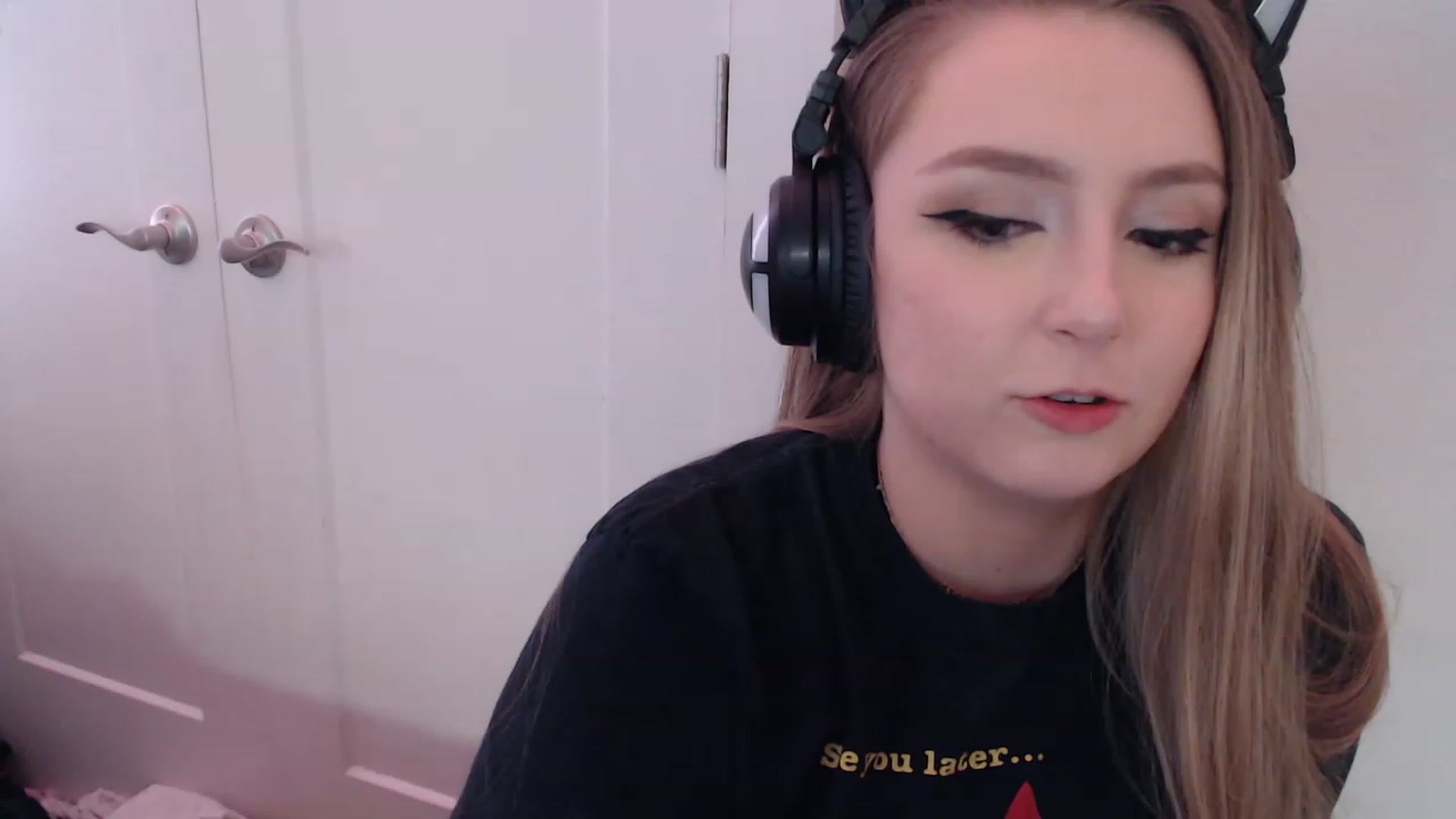 Gallery image thumbnail from LibbyxDoe's myfreecams stream on, 02/12/2023, 08:45 image 5 of 20