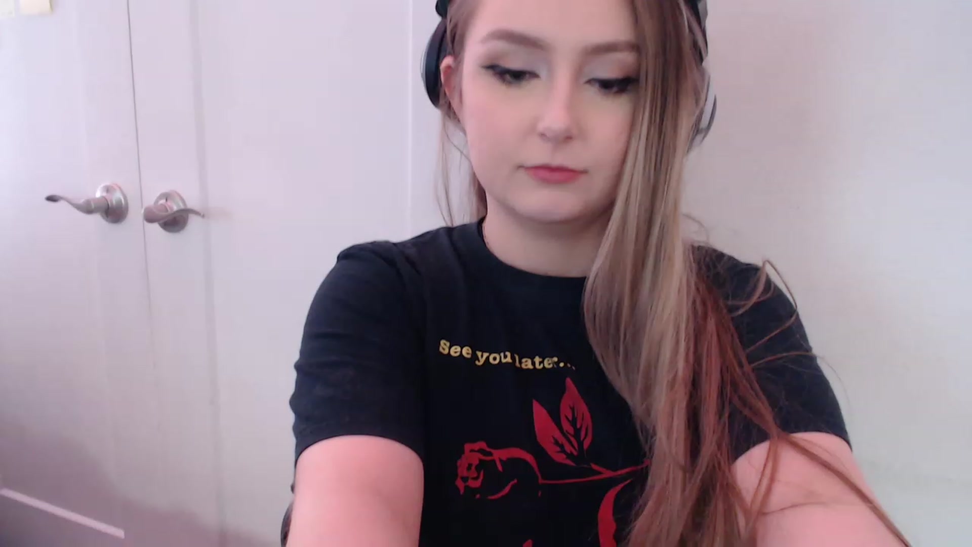 Gallery image thumbnail from LibbyxDoe's myfreecams stream on, 02/12/2023, 08:45 image 11 of 20