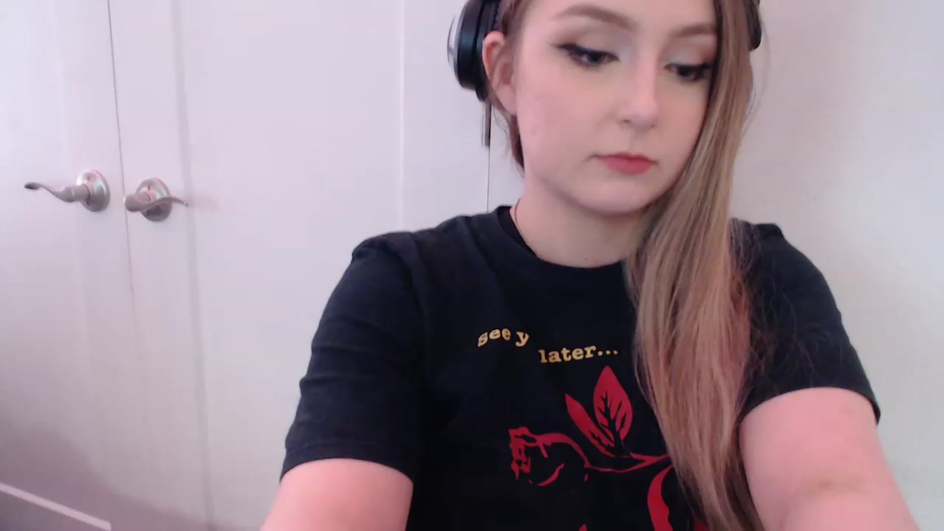 Gallery image thumbnail from LibbyxDoe's myfreecams stream on, 02/12/2023, 08:45 image 16 of 20
