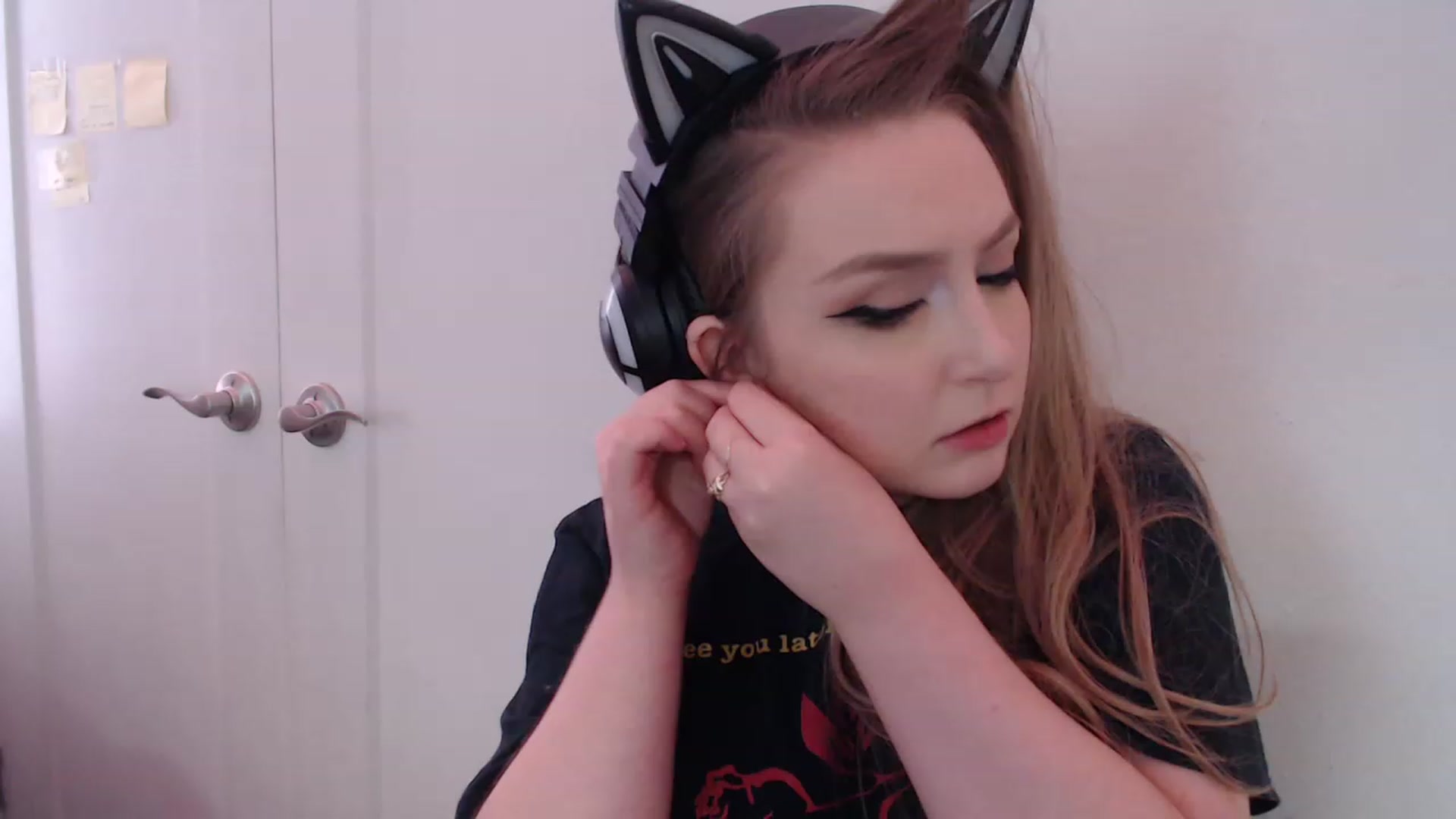 Gallery image thumbnail from LibbyxDoe's myfreecams stream on, 02/12/2023, 09:04 image 9 of 20