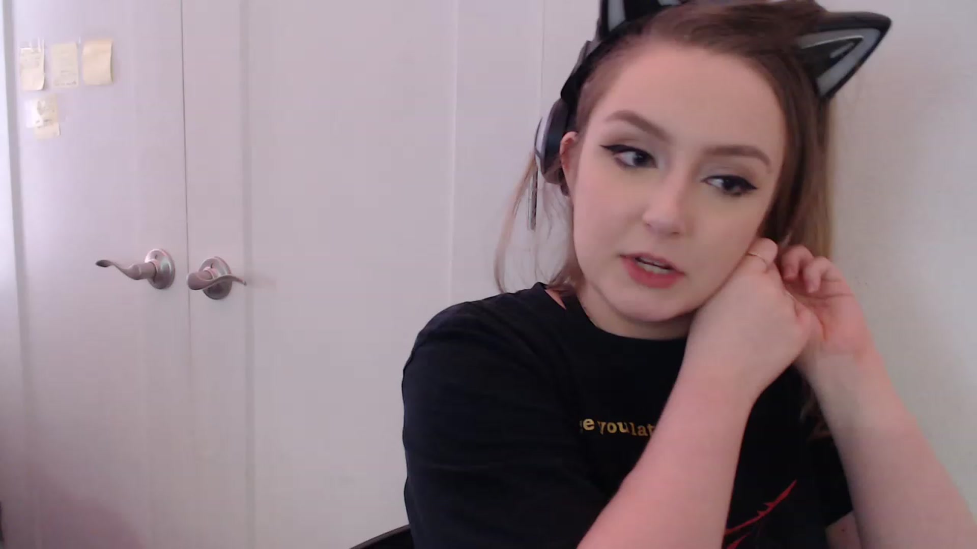 Gallery image thumbnail from LibbyxDoe's myfreecams stream on, 02/12/2023, 09:04 image 12 of 20