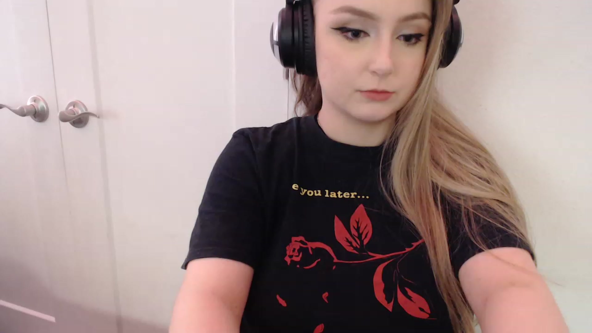Gallery image thumbnail from LibbyxDoe's myfreecams stream on, 02/12/2023, 09:39 image 8 of 20