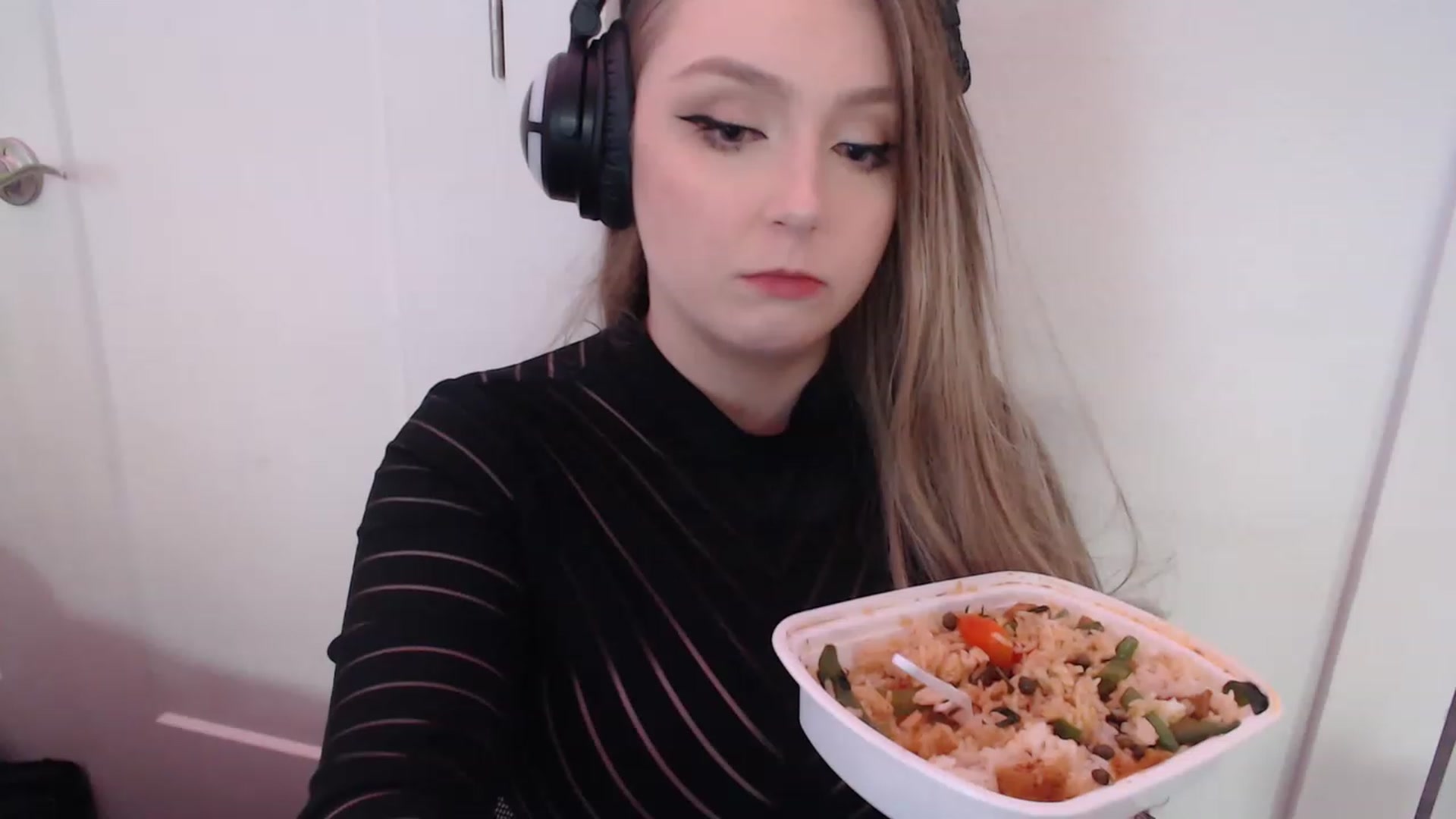 Gallery image thumbnail from LibbyxDoe's myfreecams stream on, 02/13/2023, 10:01 image 15 of 20