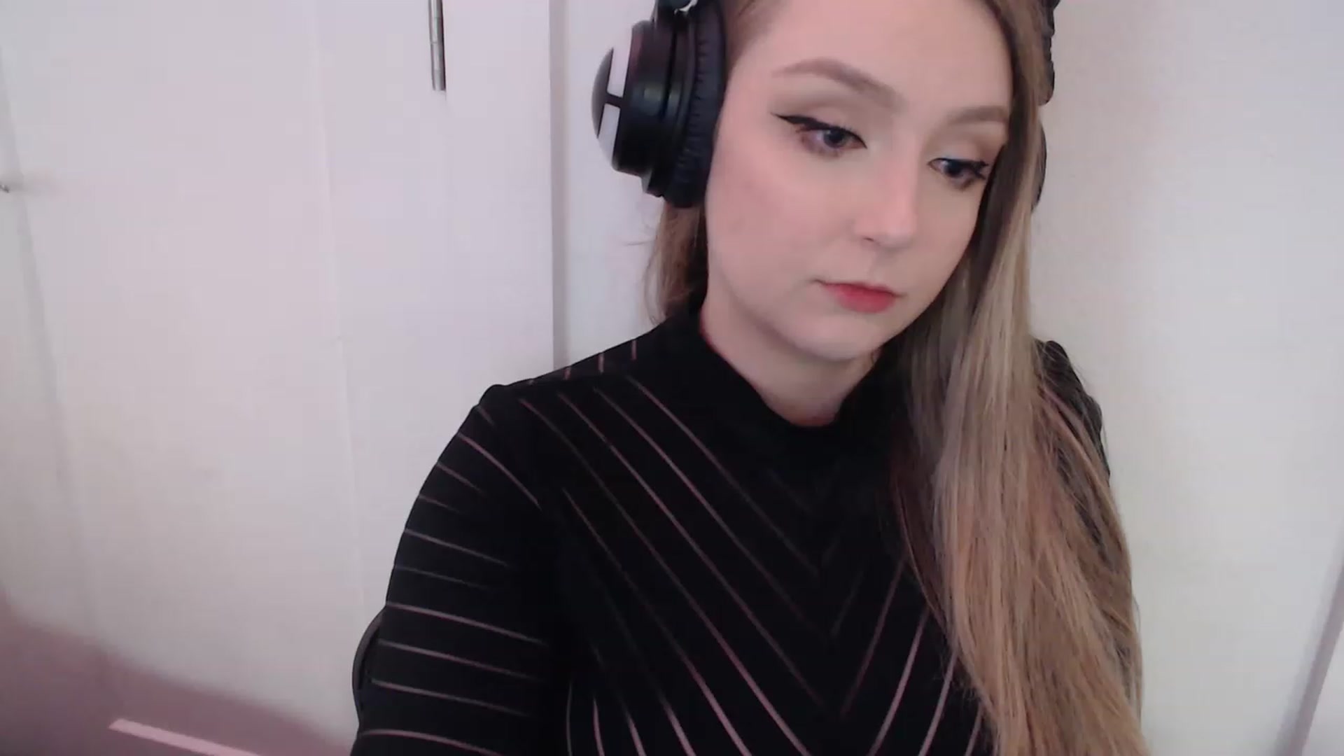 Gallery image thumbnail from LibbyxDoe's myfreecams stream on, 02/13/2023, 10:01 image 12 of 20