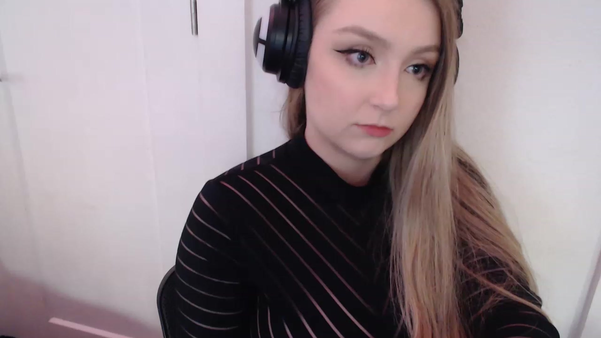 Gallery image thumbnail from LibbyxDoe's myfreecams stream on, 02/13/2023, 10:01 image 9 of 20