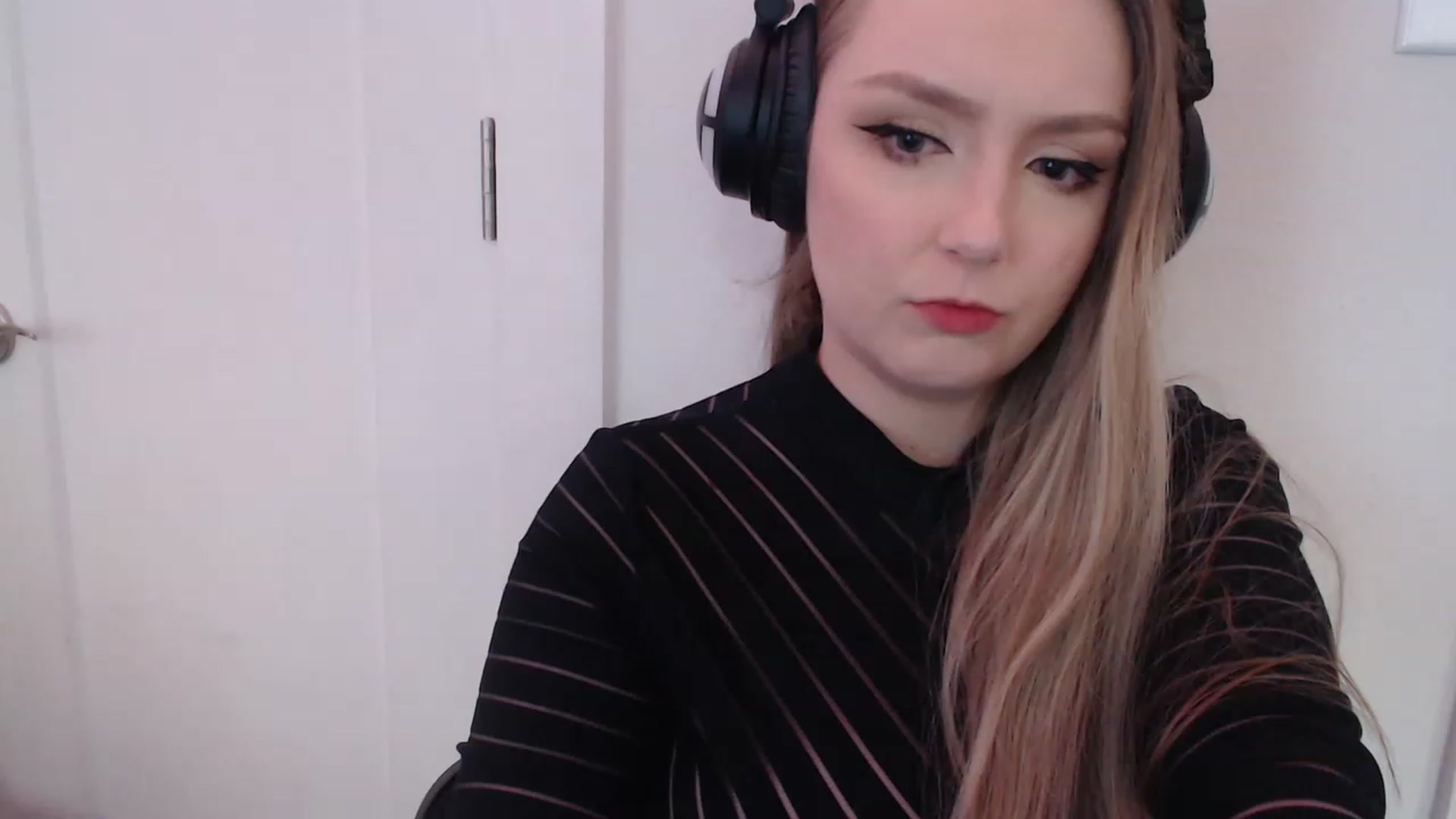 Gallery image thumbnail from LibbyxDoe's myfreecams stream on, 02/13/2023, 10:01 image 1 of 20